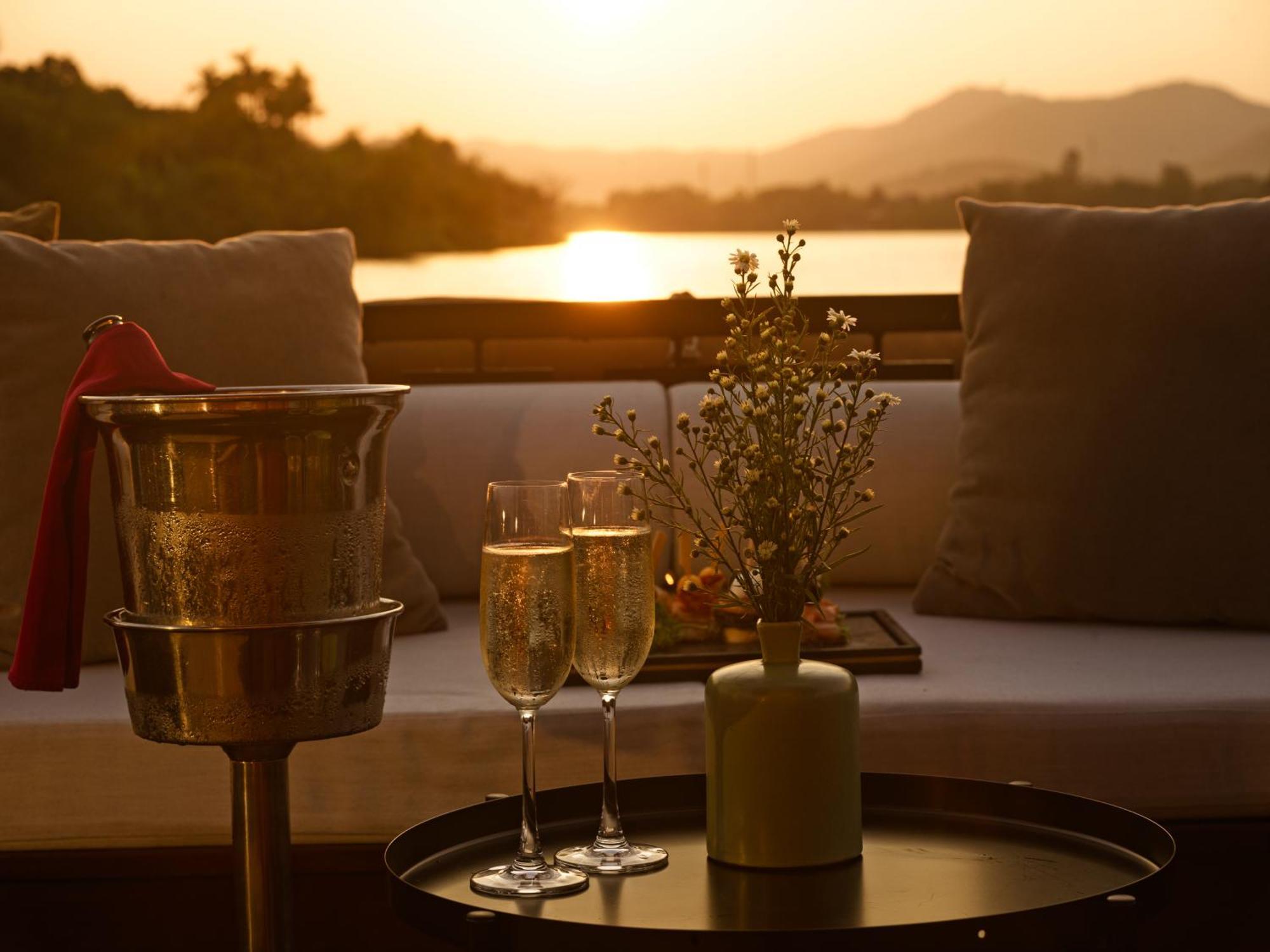Resort Azerai La Residence,