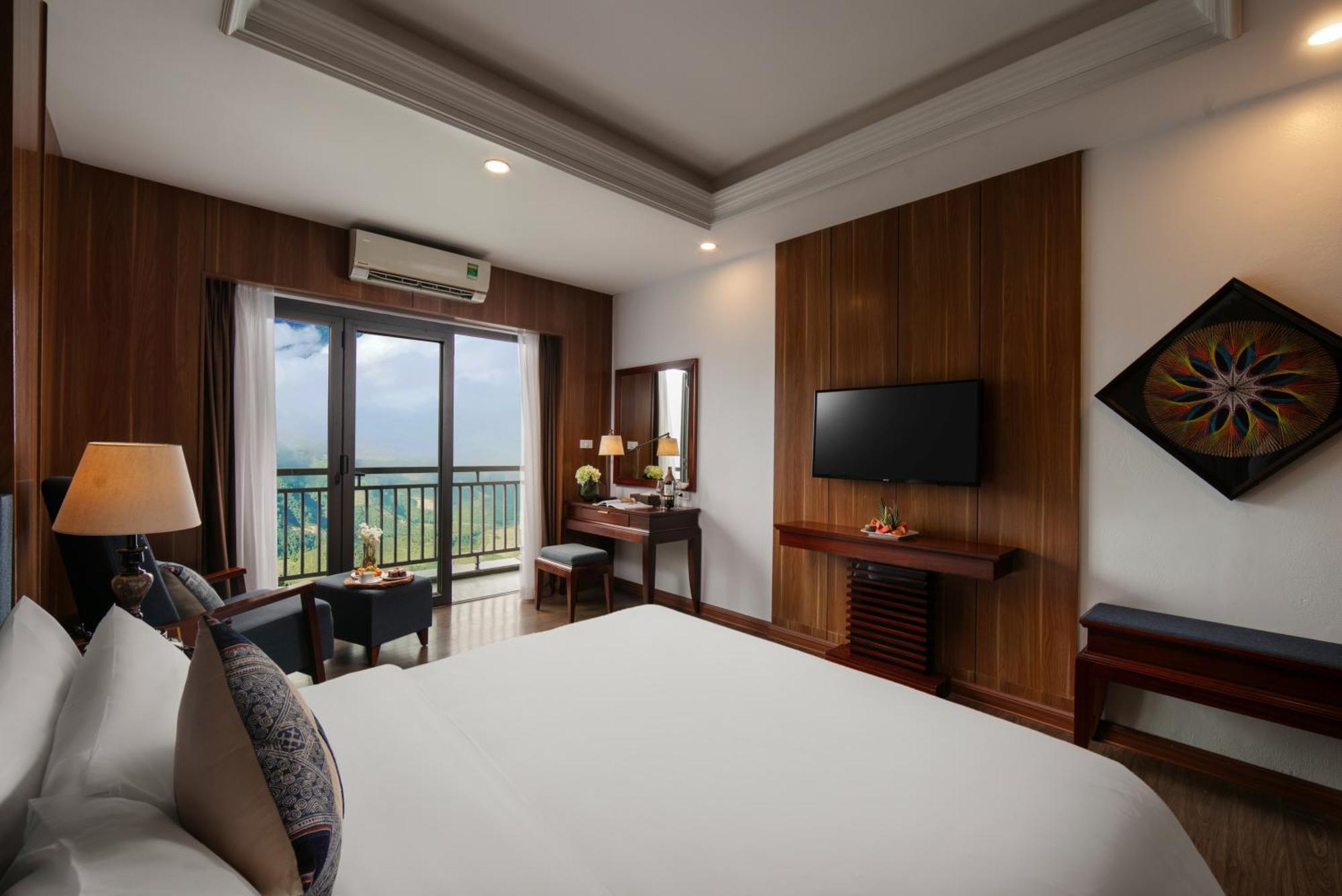 Bamboo Hotel 5*