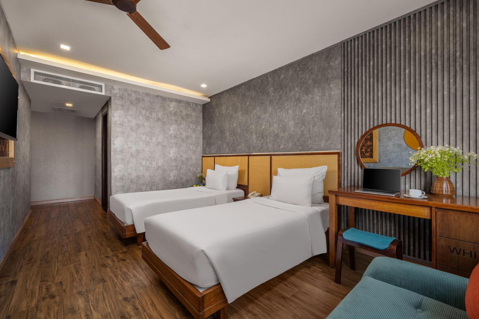 Khách Sạn&căn Hộ White Khách sạn 4*