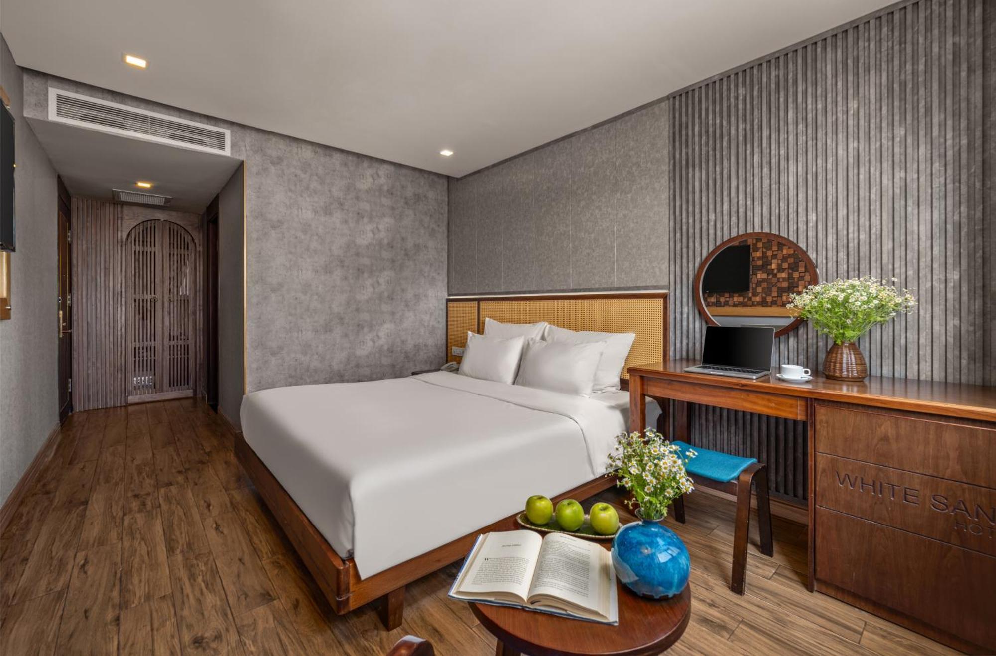 Khách Sạn&căn Hộ White Khách sạn 4*