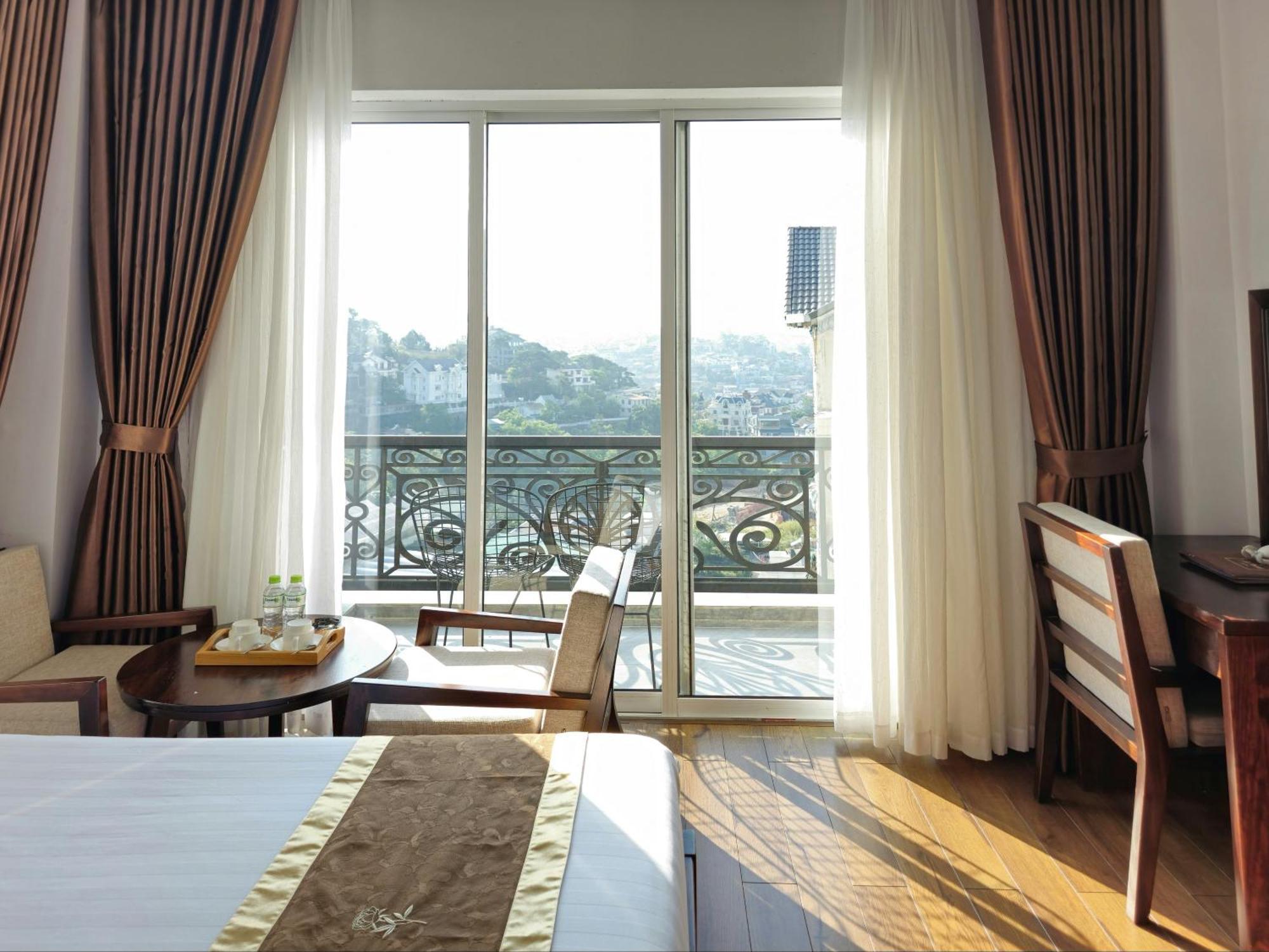 Hotel La Pense'e - Da Lat