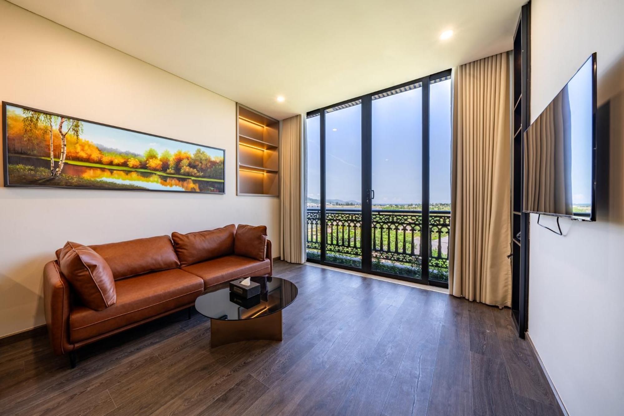 Cami Riverside 4*