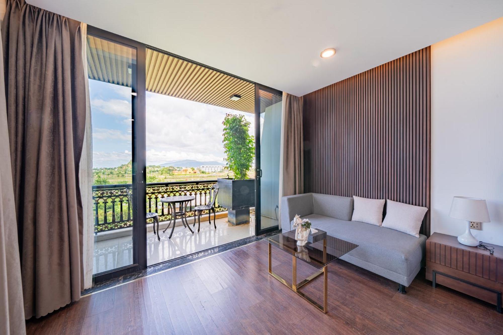 Cami Riverside Khách sạn Đà Nẵng