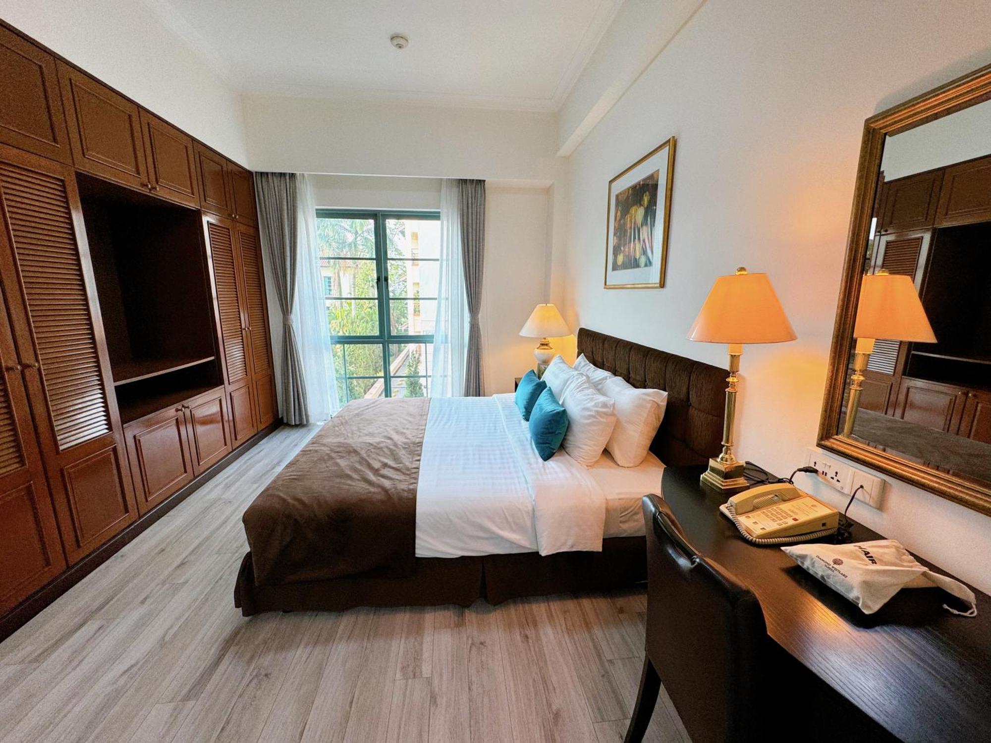 Apartment Diamond Westlake Hanoi