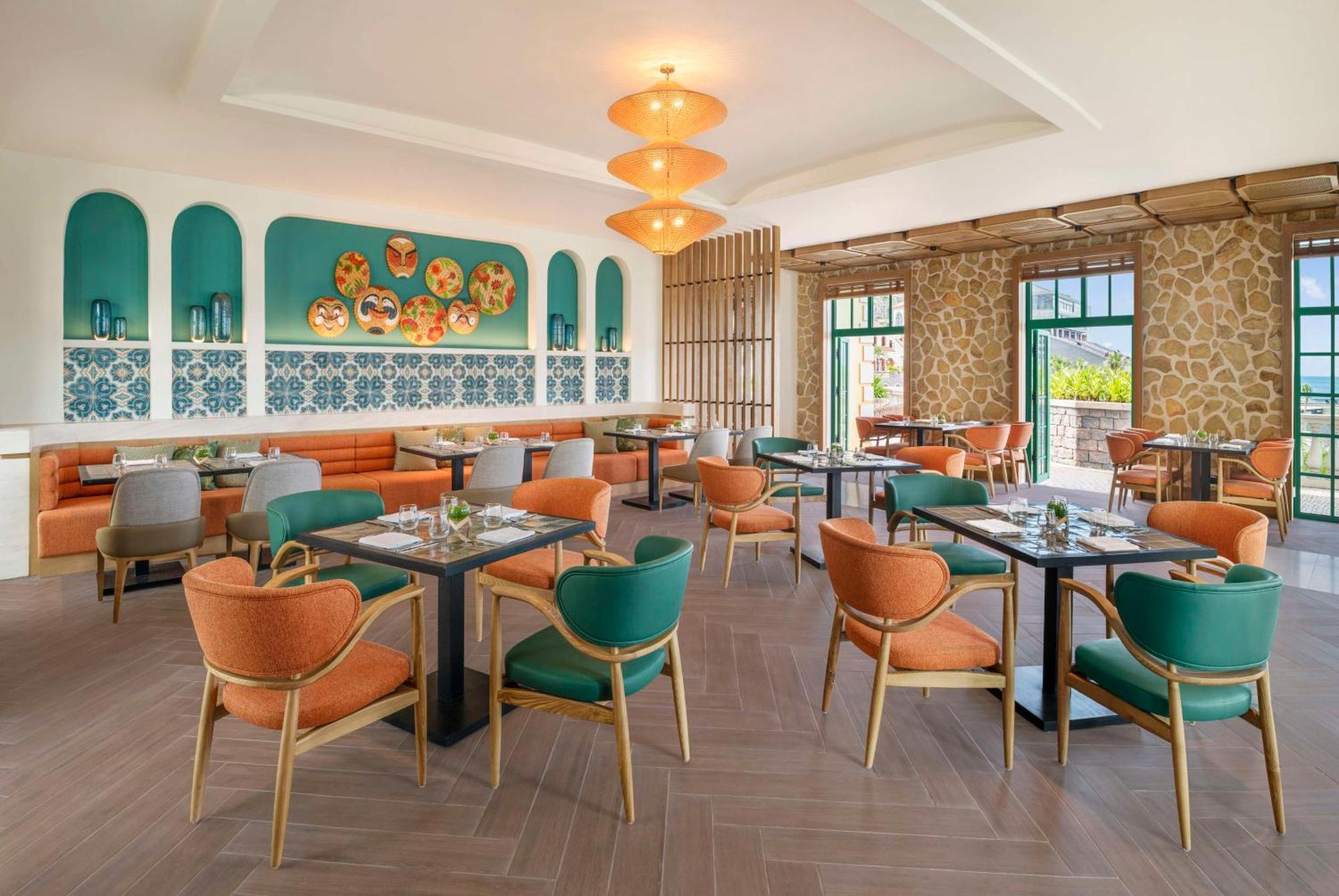 La Festa Phu Quoc, Curio Collection By Hilton Khu nghỉ mát