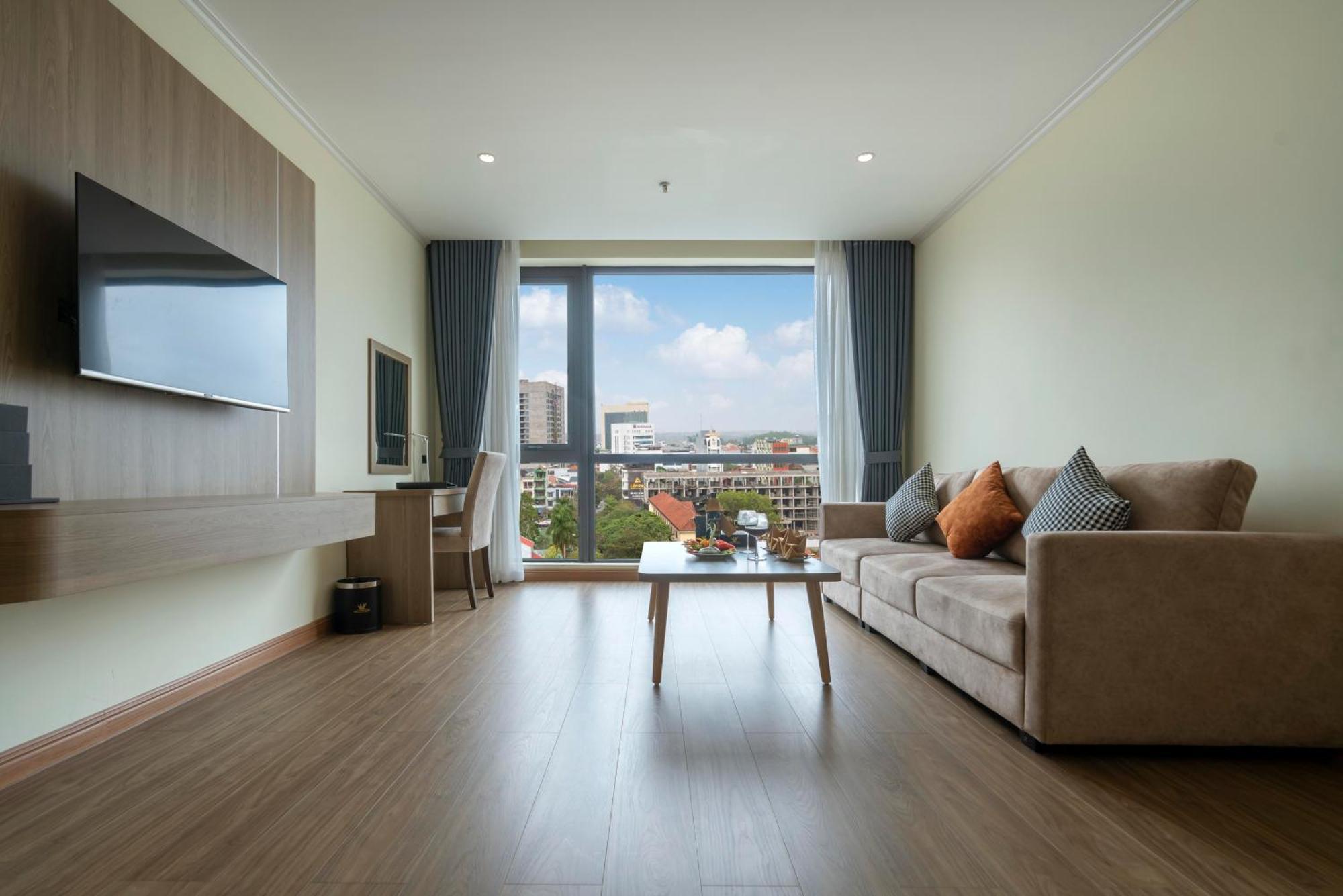 Hung Vuong Hotel 4*