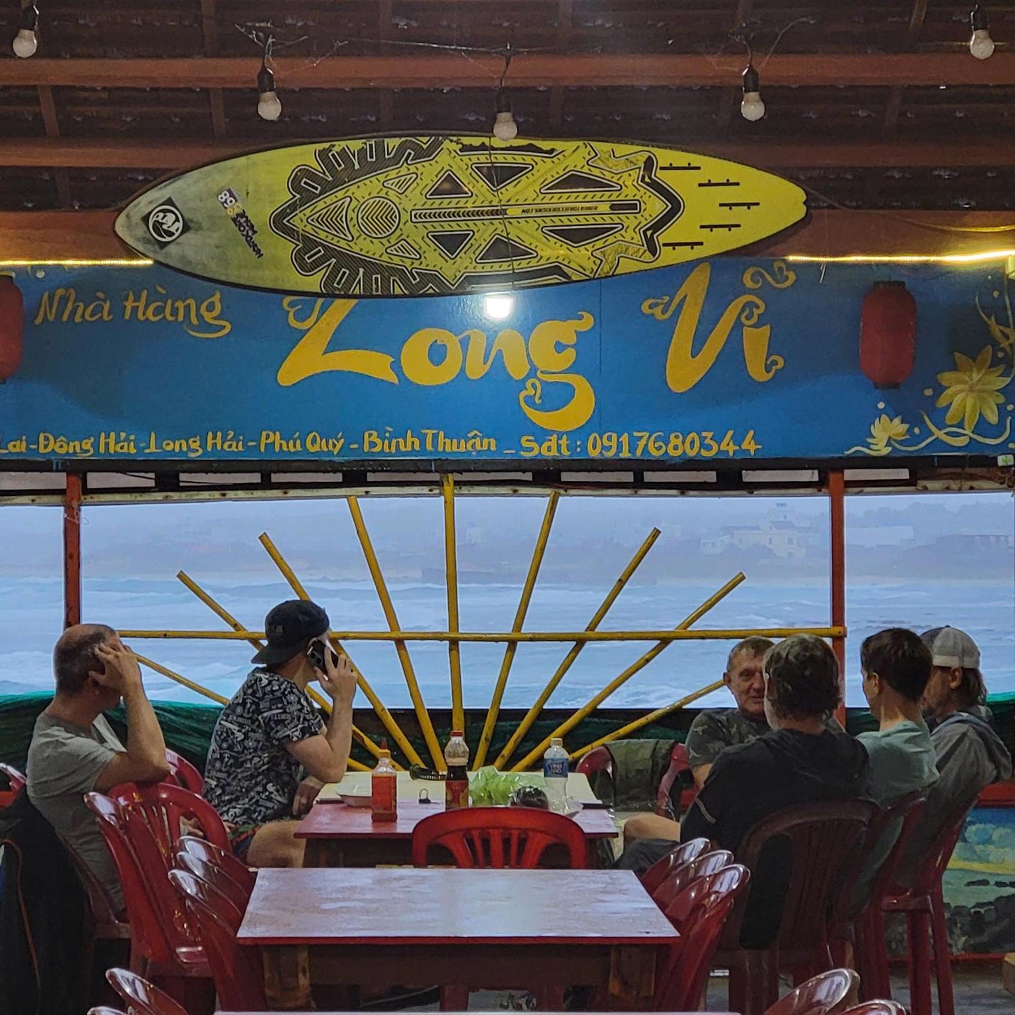 Khách sạn Long Vi - Dao Phu Quy Cu Lao Thu