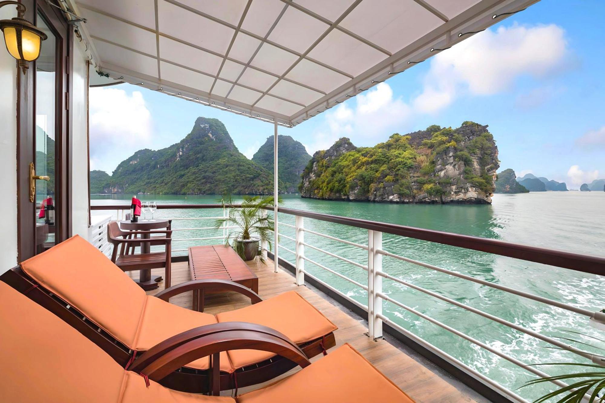 Amanda Luxury Cruise Lan Ha Bay  Ha Long