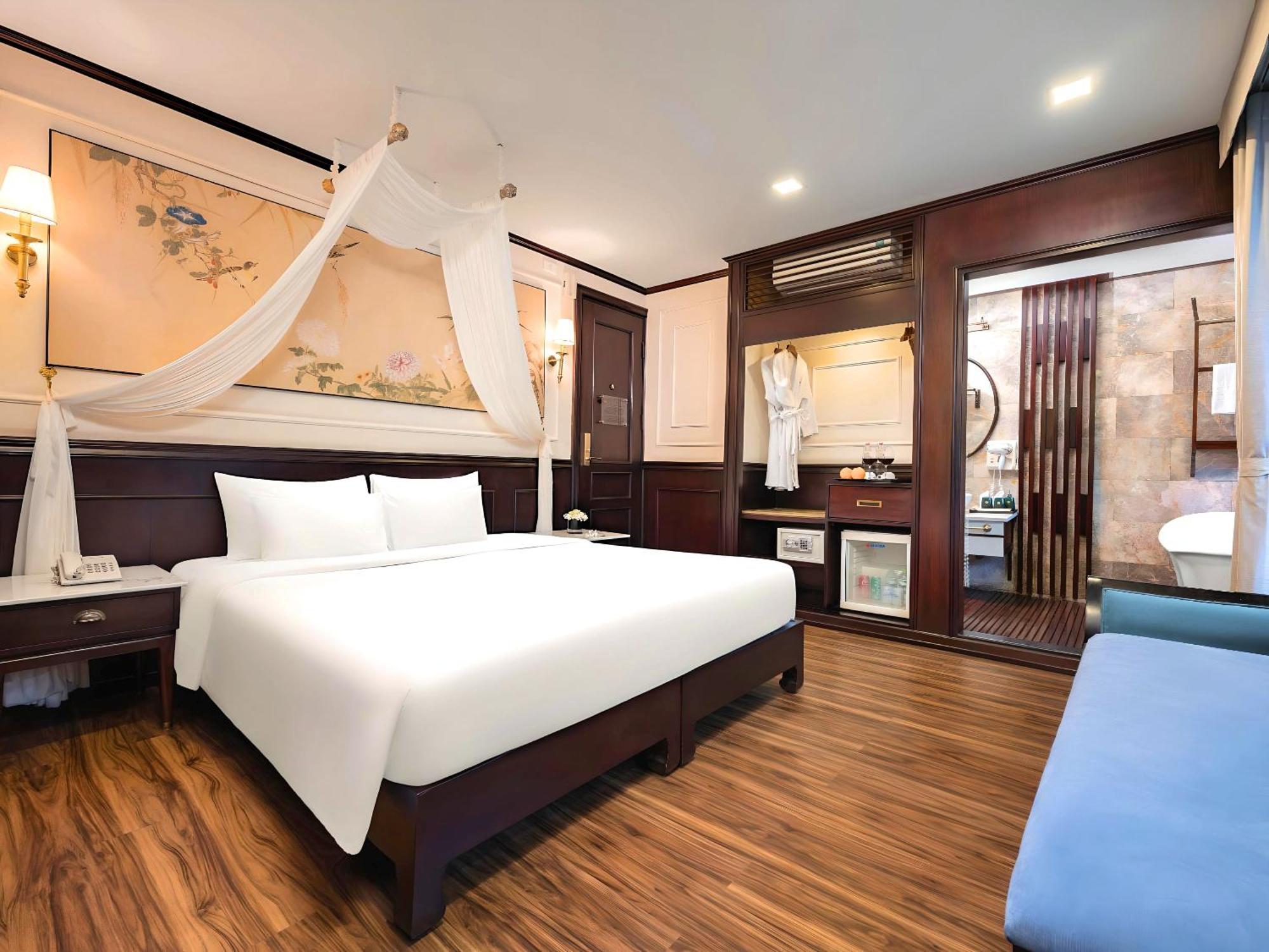 Amanda Luxury Cruise Lan Ha Bay 5*