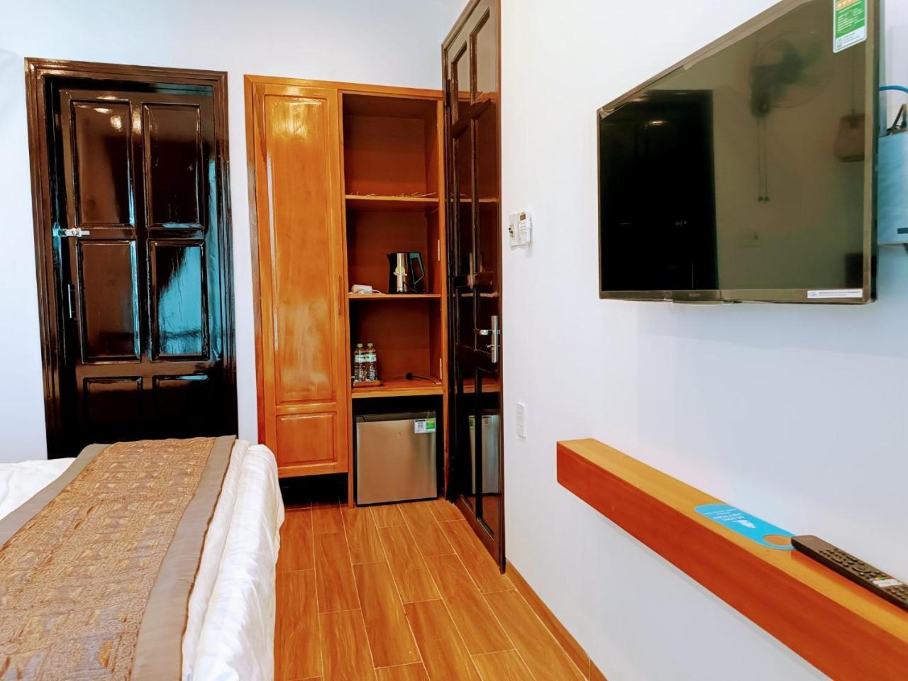 Phuong Dong Hotel