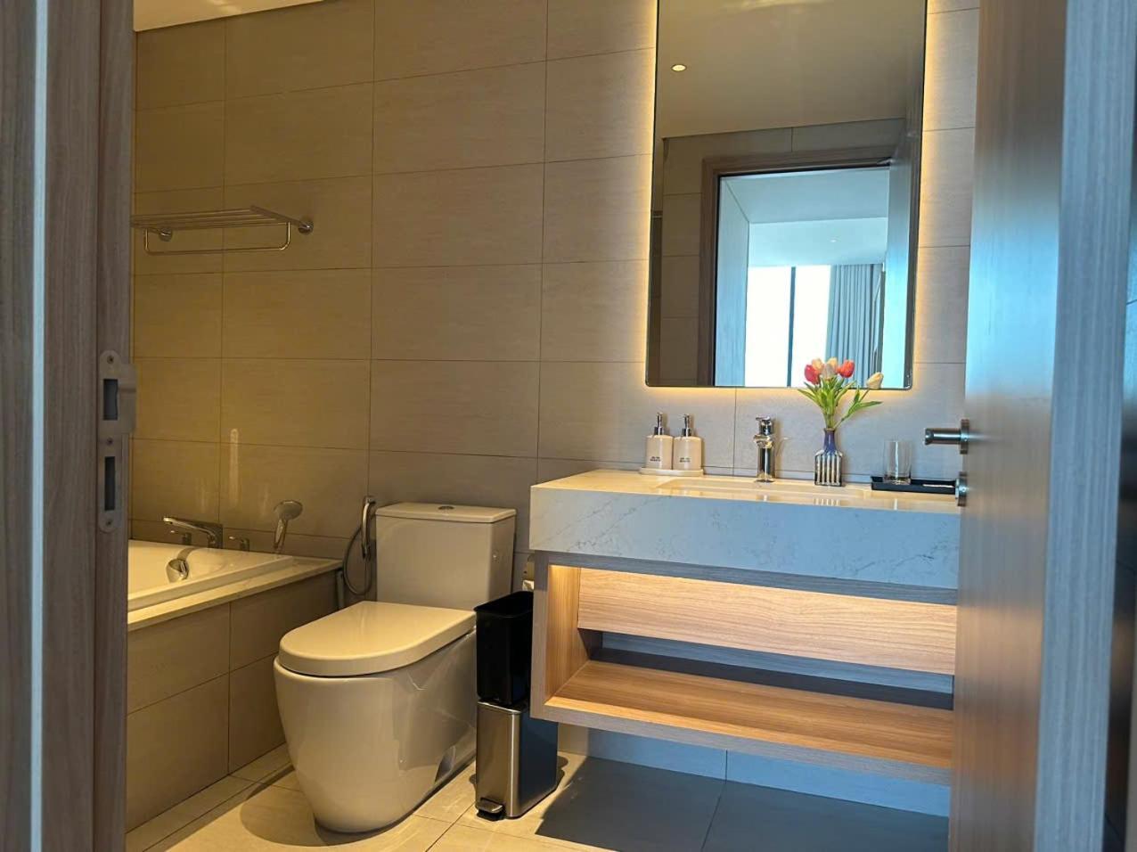 A La Carte Bay - Sea View Ha Long