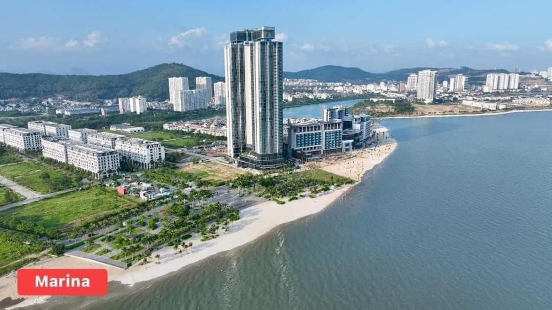 A La Carte Bay - Sea View * Ha Long