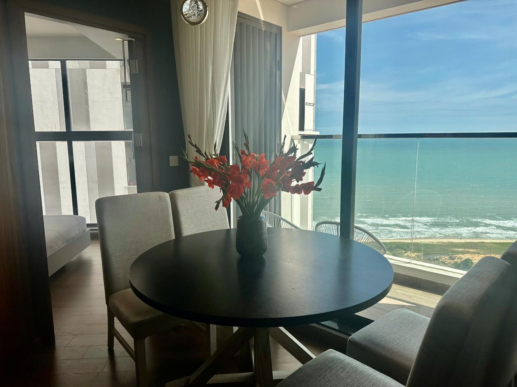 M Condotel By Mandala Cham Bay & Hotel
