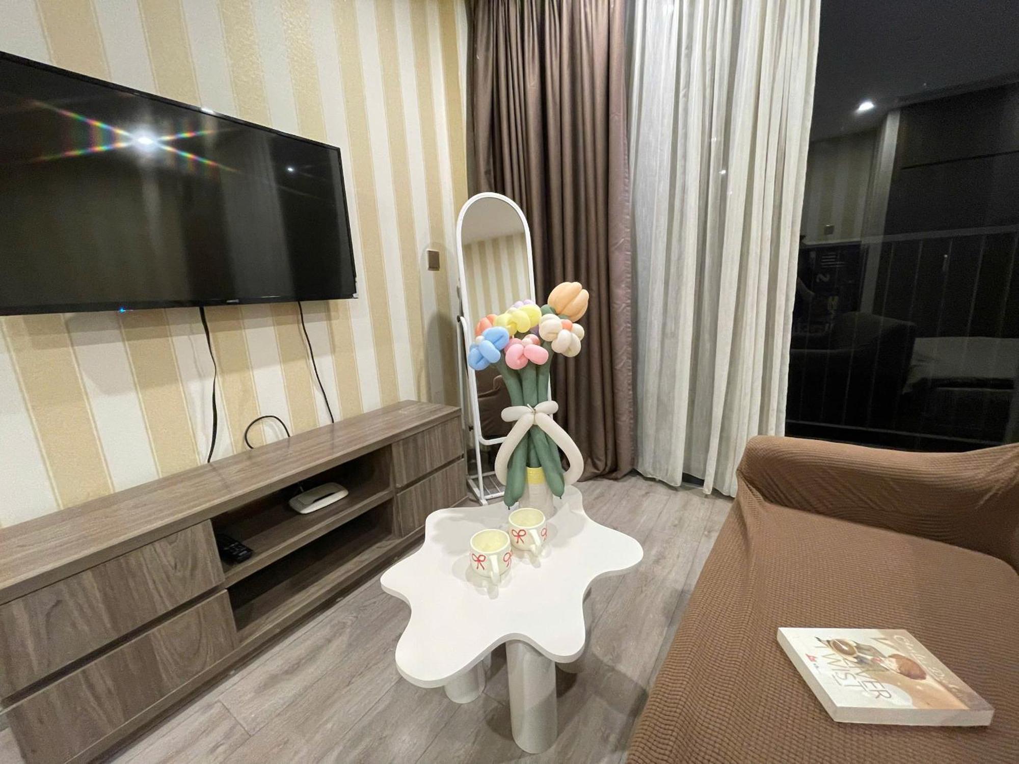 Little Flower Apartment Hanoi