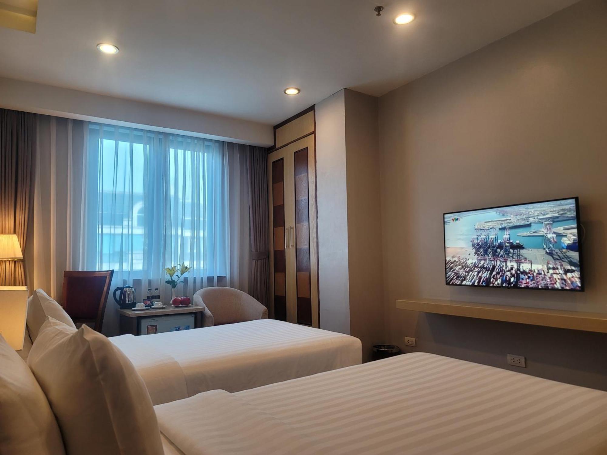 Khách sạn Luxeden