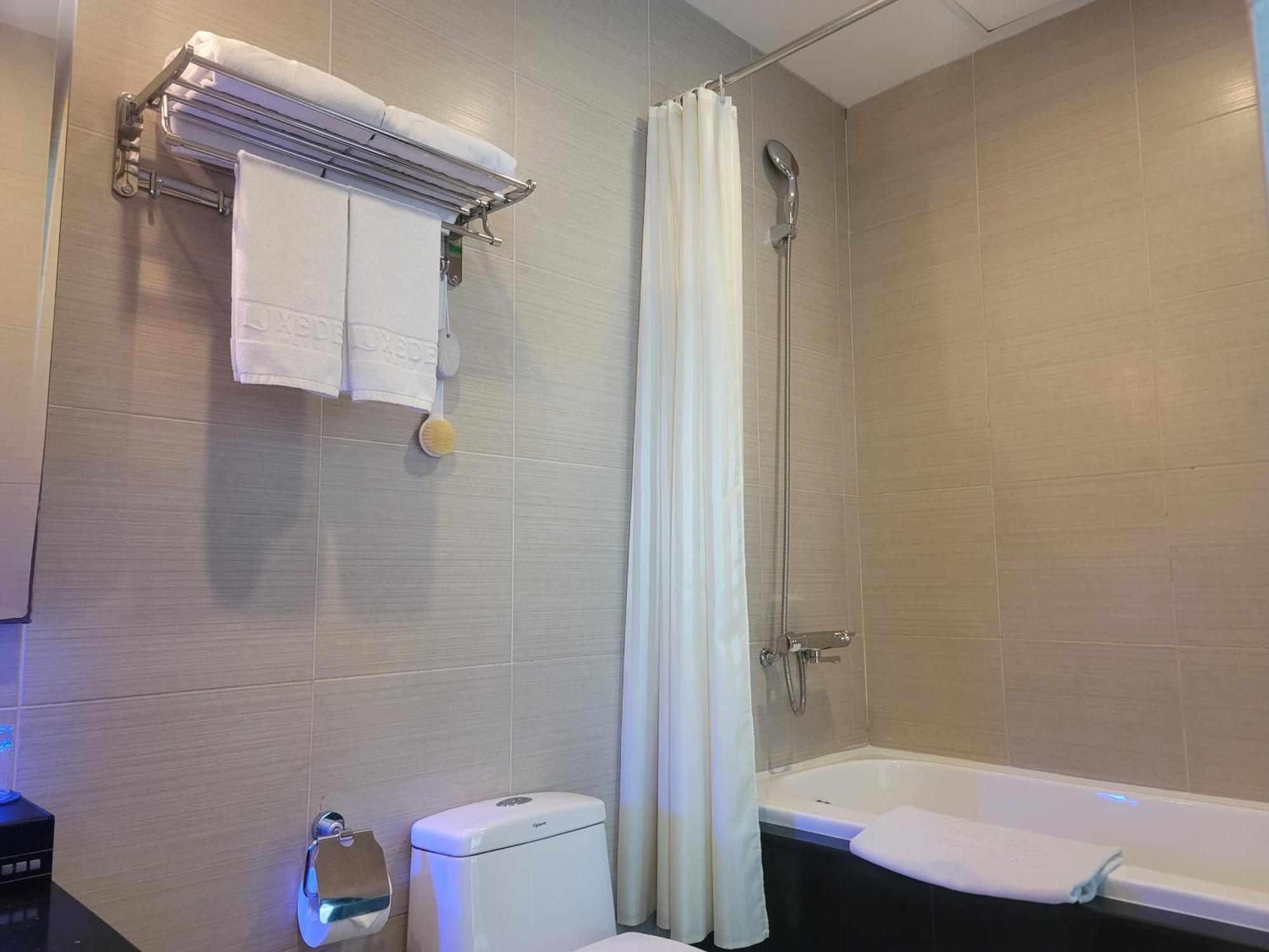 Khách sạn Luxeden 4*