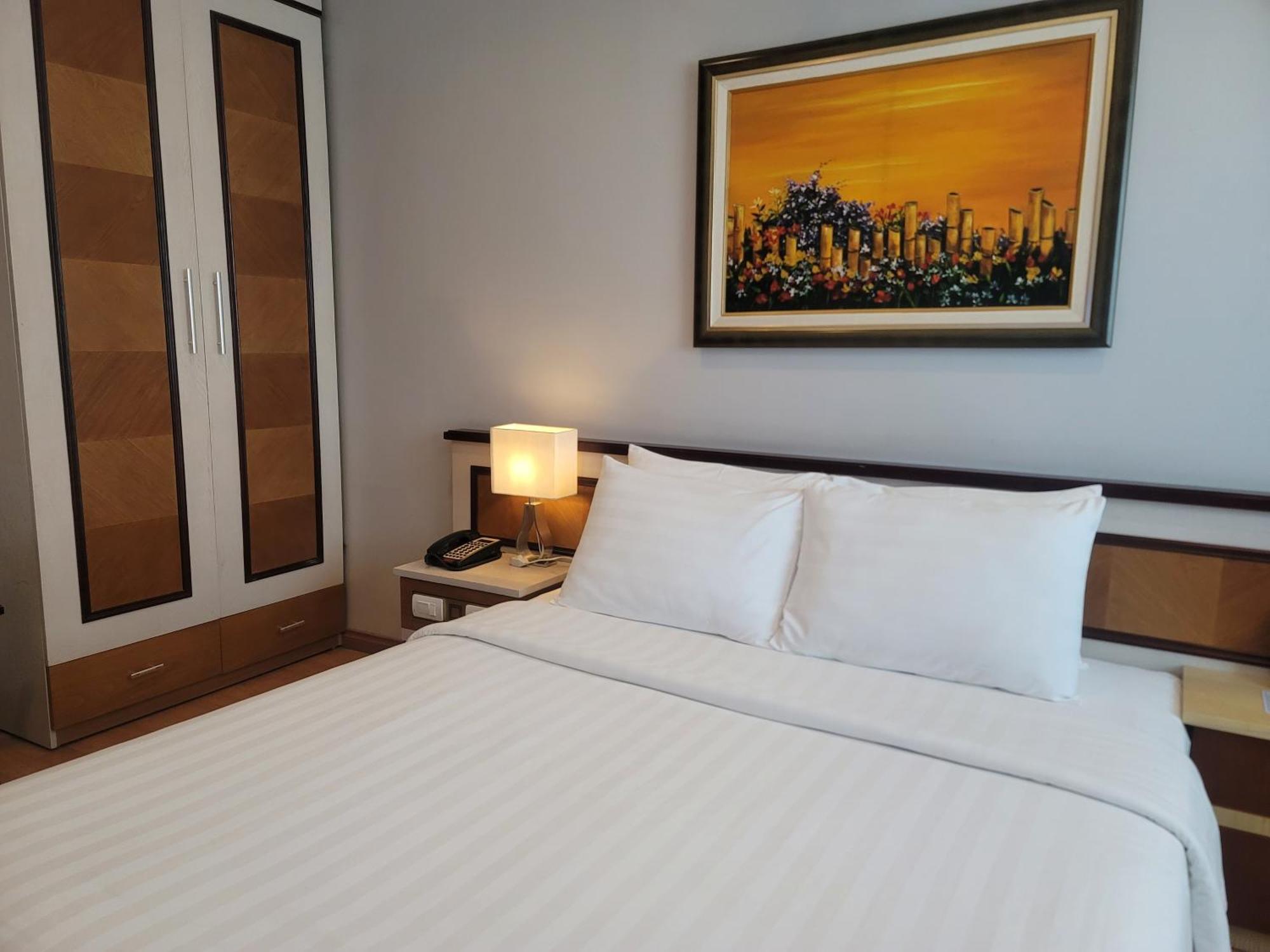 Luxeden Khách sạn 4*