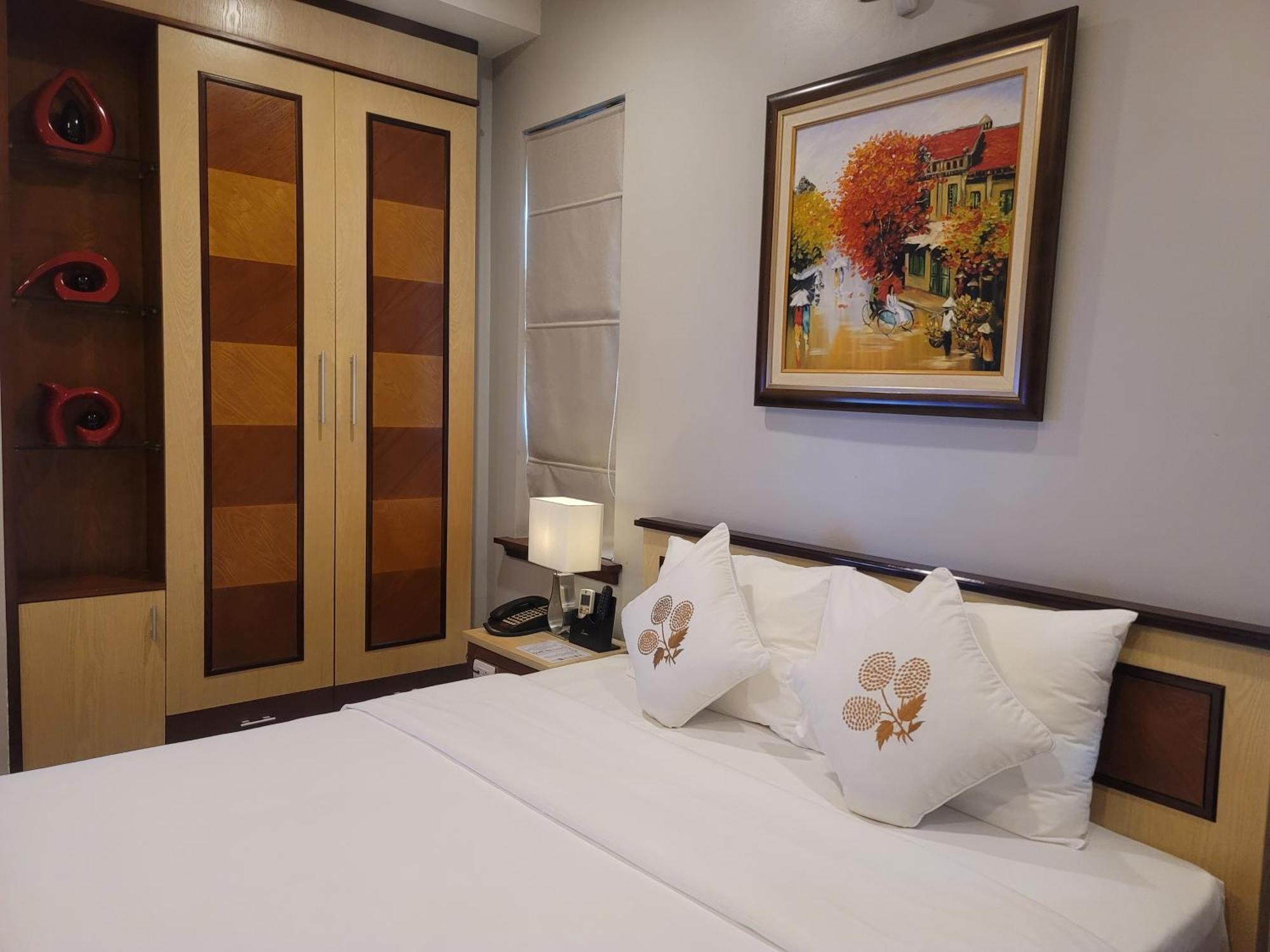 Khách sạn Luxeden 4*