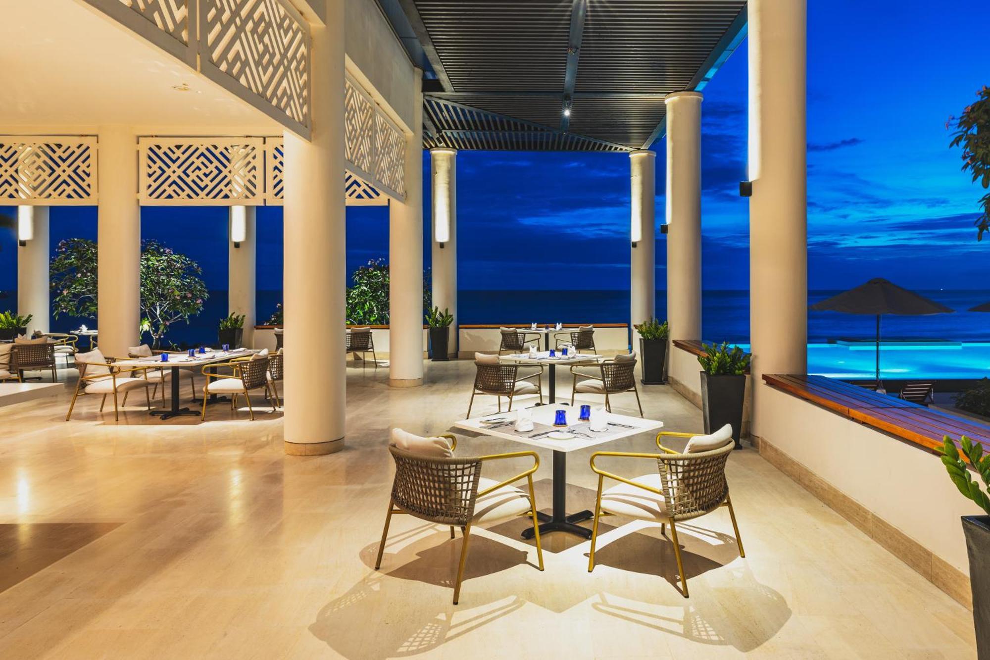 Resort Azerai Bay