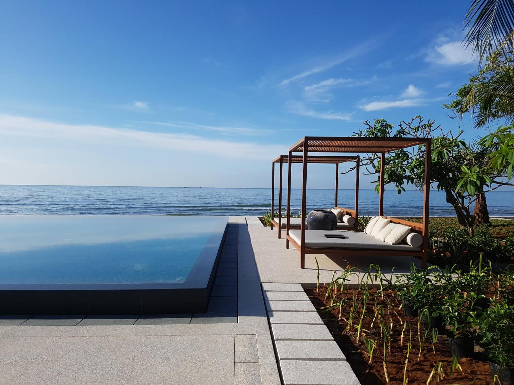 Resort Azerai Bay 5*
