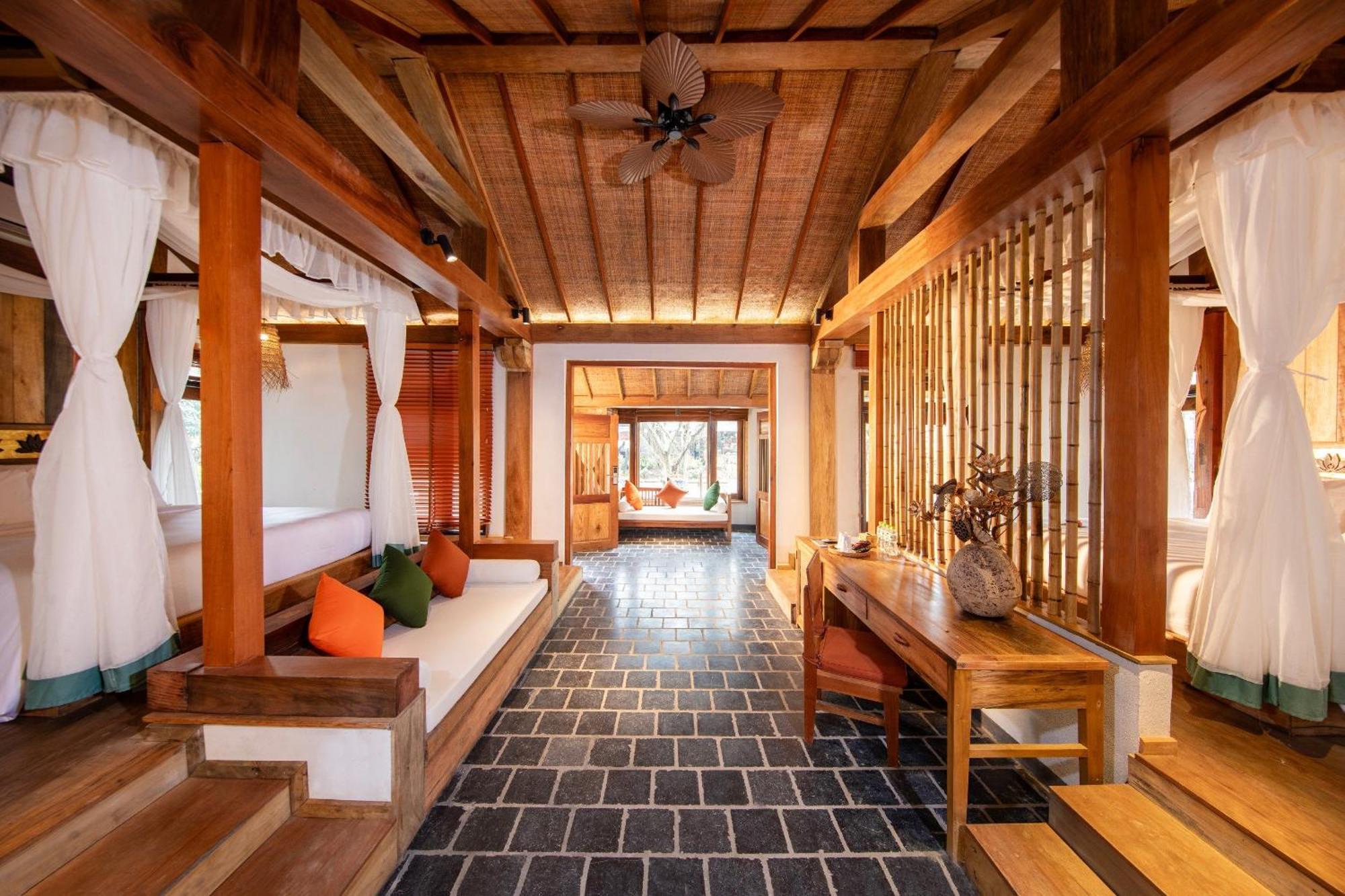 Khách sạn Hang Mua 4*