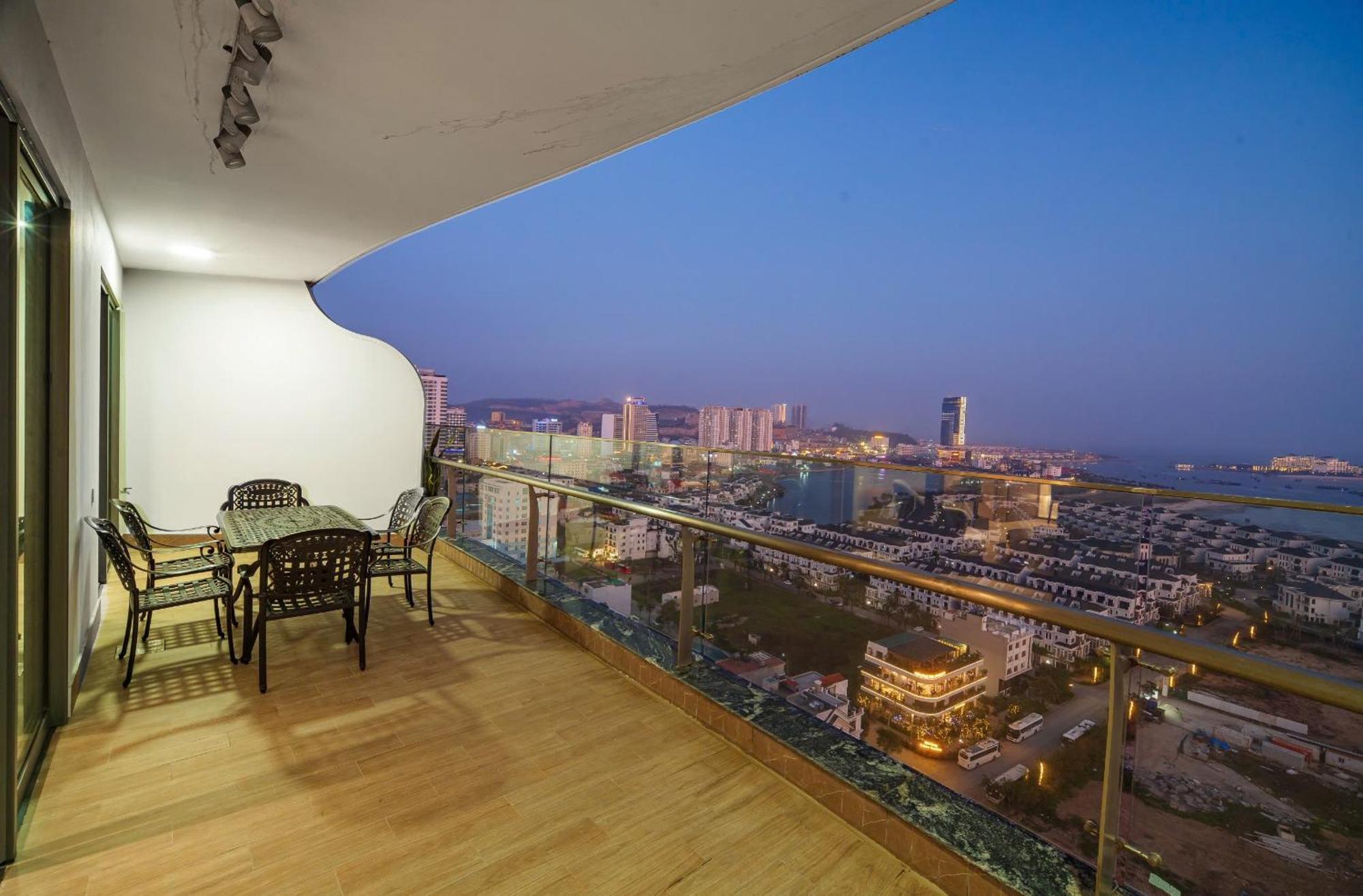 Aparthotel Bay View Halong Panoramic Bay View Luxury