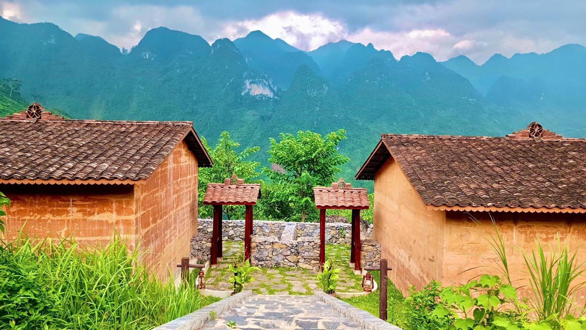 H'mong Village Resort 4*