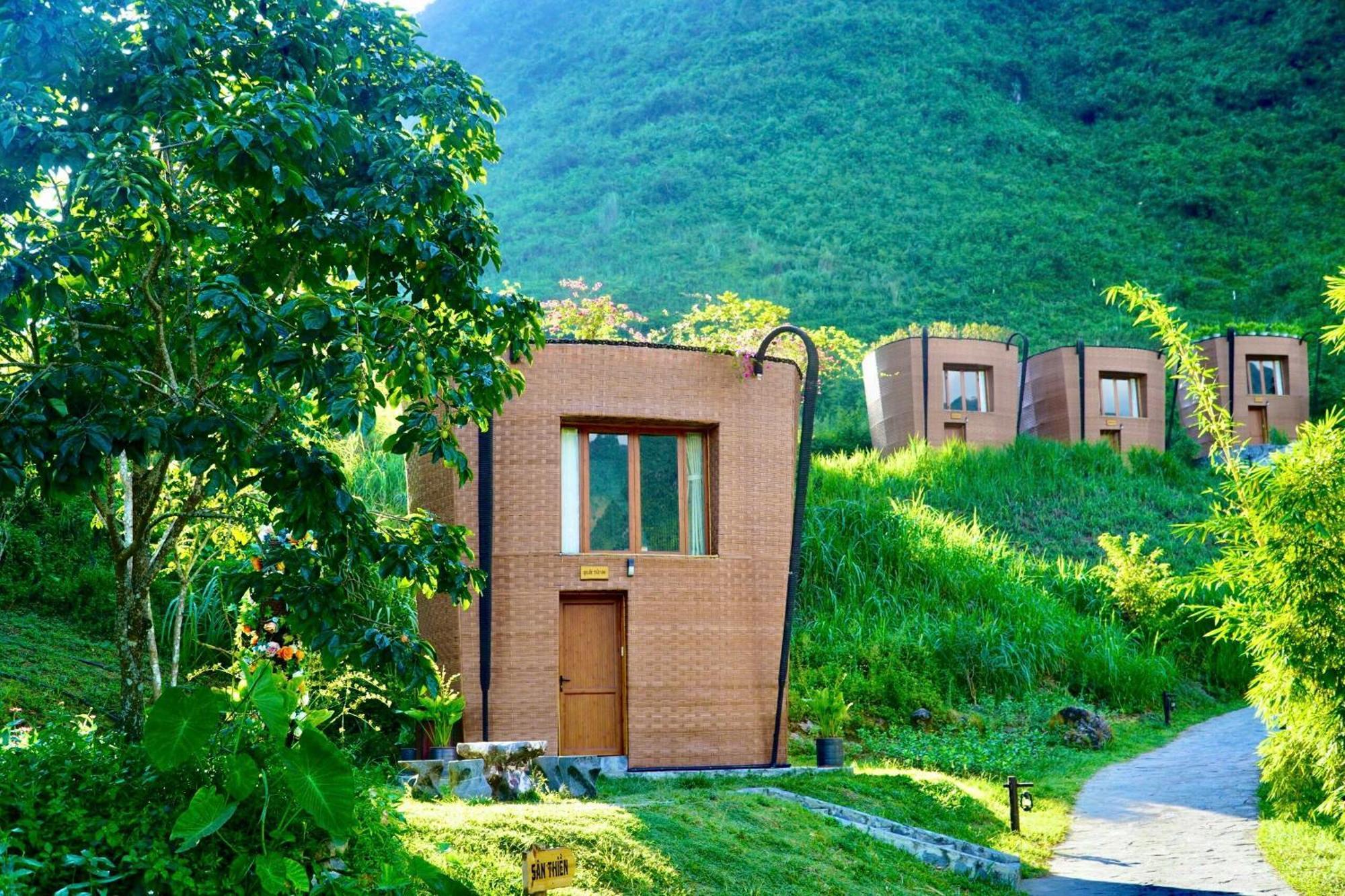 H'mong Village Resort 4*