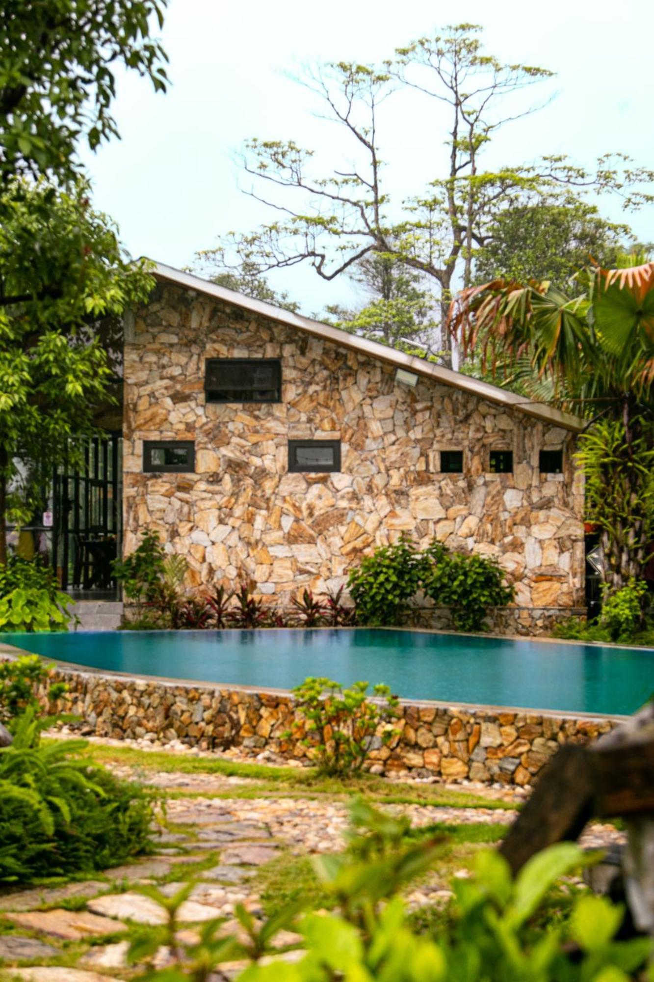 Tvpalm Lodge