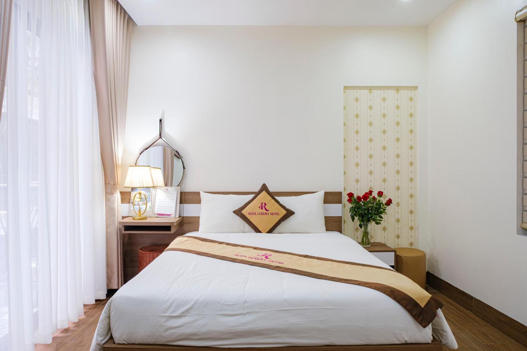 Hotel Cat Ba Roza Palace