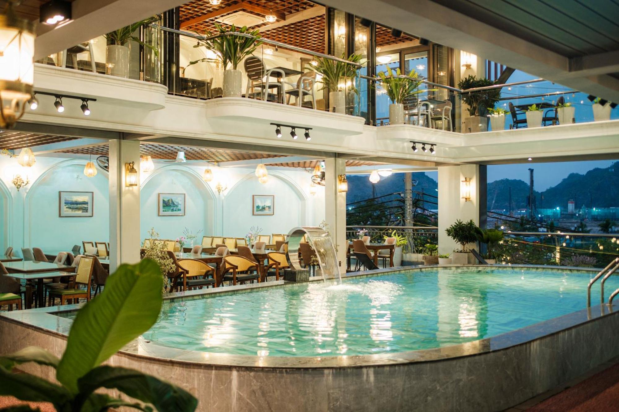 Cat Ba Roza Palace 3*