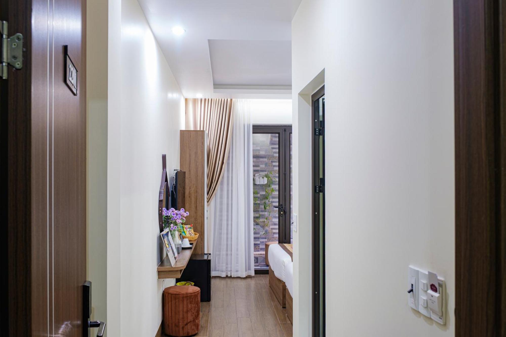 Cat Ba Roza Palace Hotel