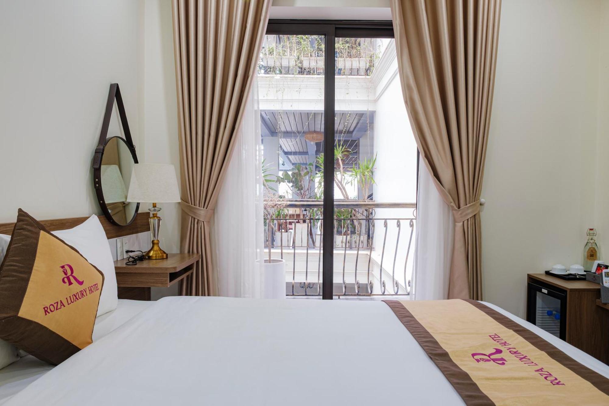Cat Ba Roza Palace Hotel 3*
