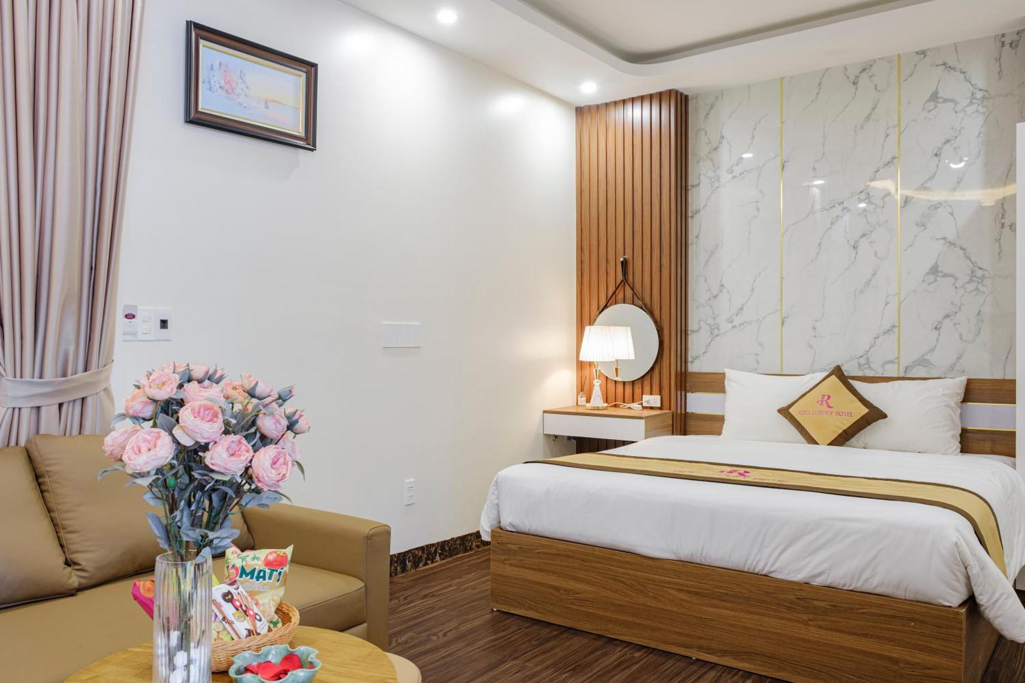 Cat Ba Roza Palace Hotel Chan Chau