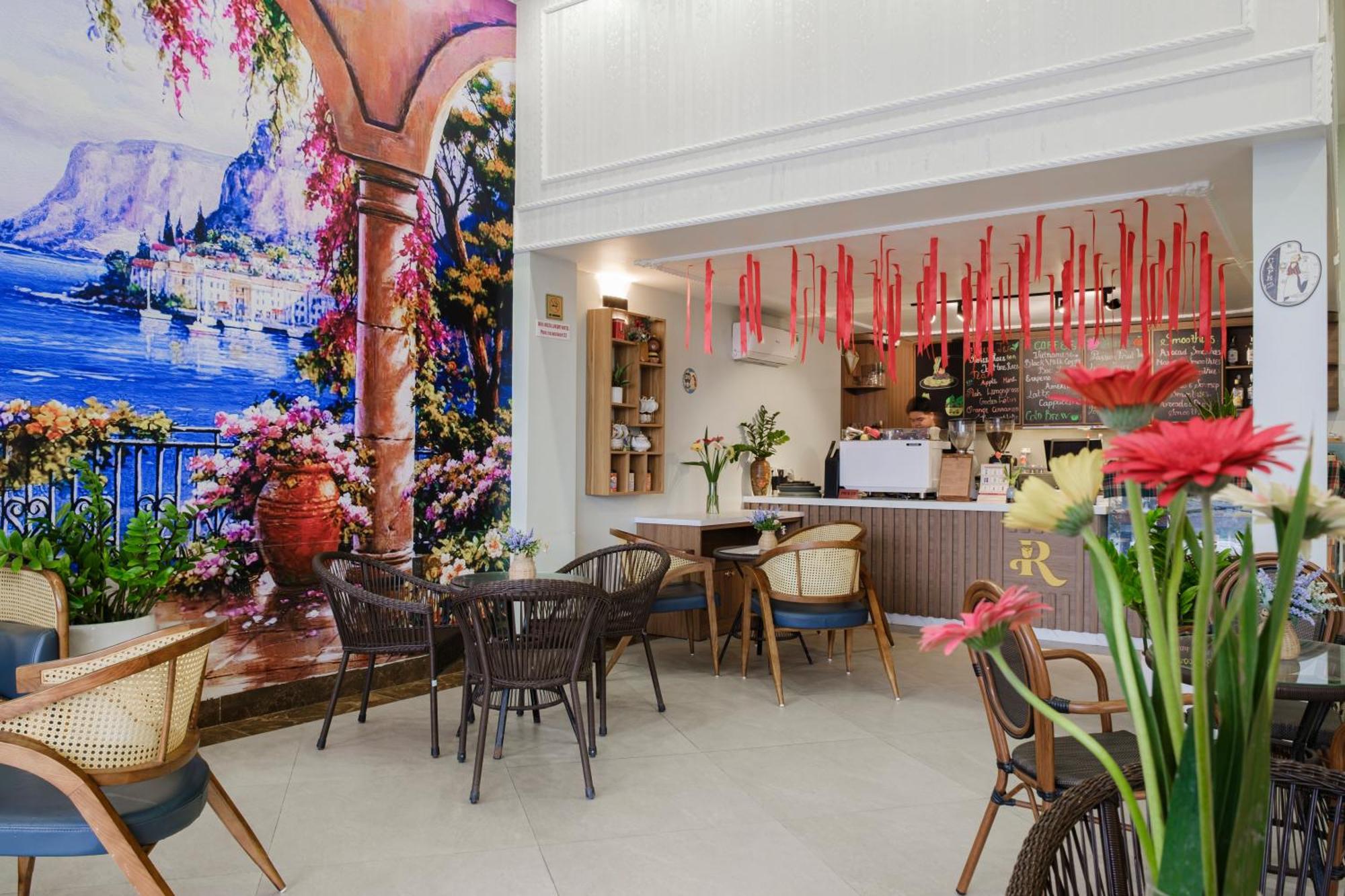 Hotel Cat Ba Roza Palace 3*