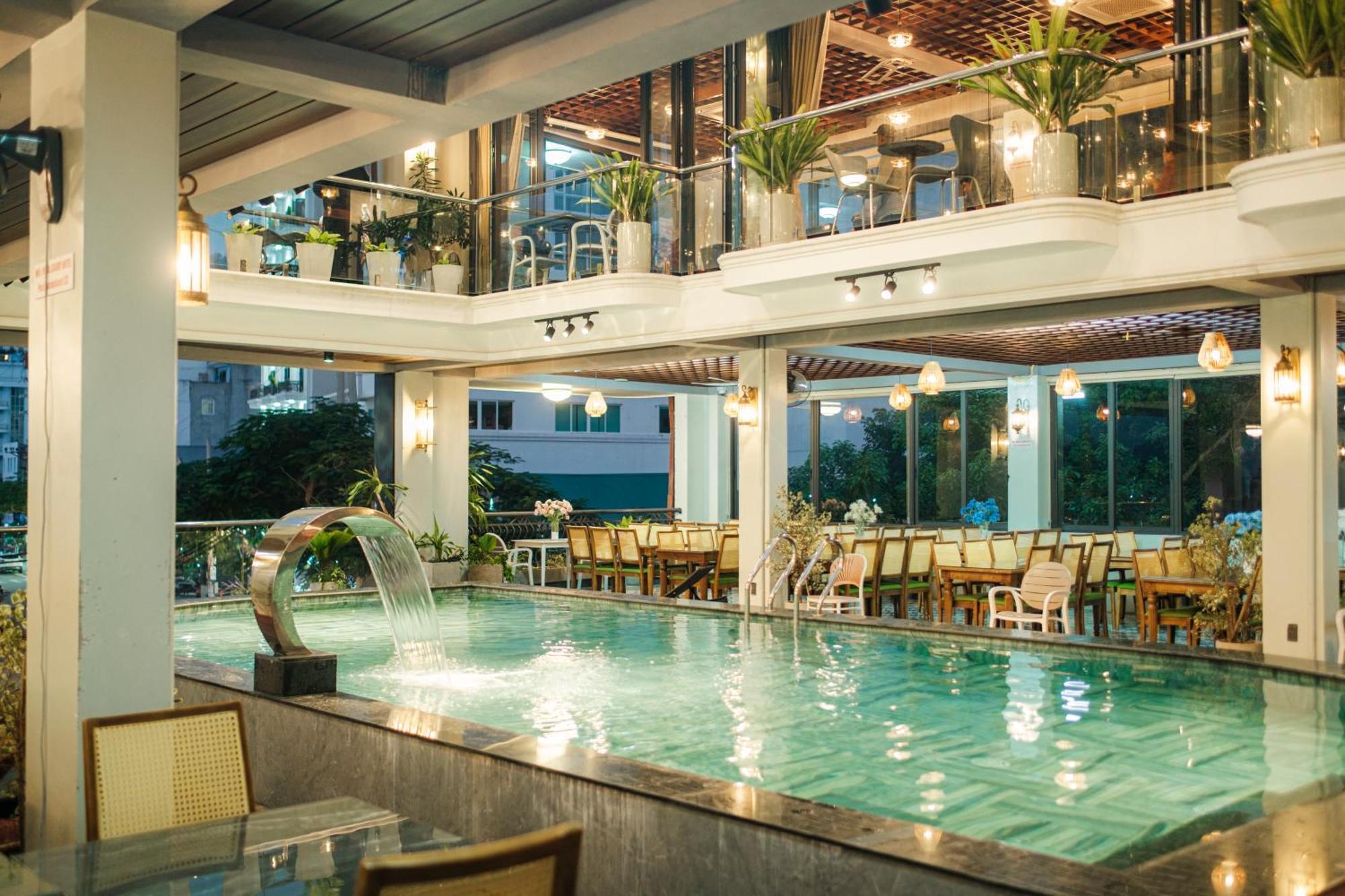 Cat Ba Roza Palace Hotel 3*