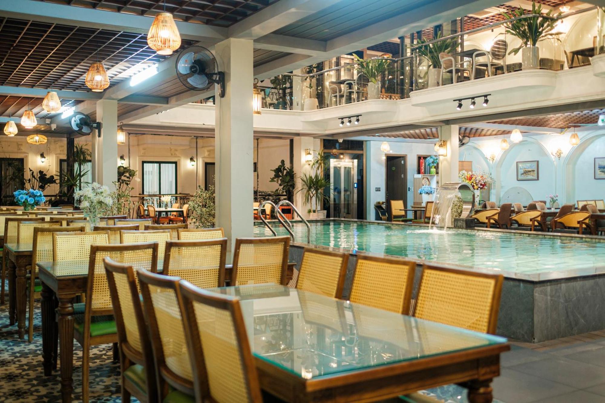 Hotel Cat Ba Roza Palace 3*