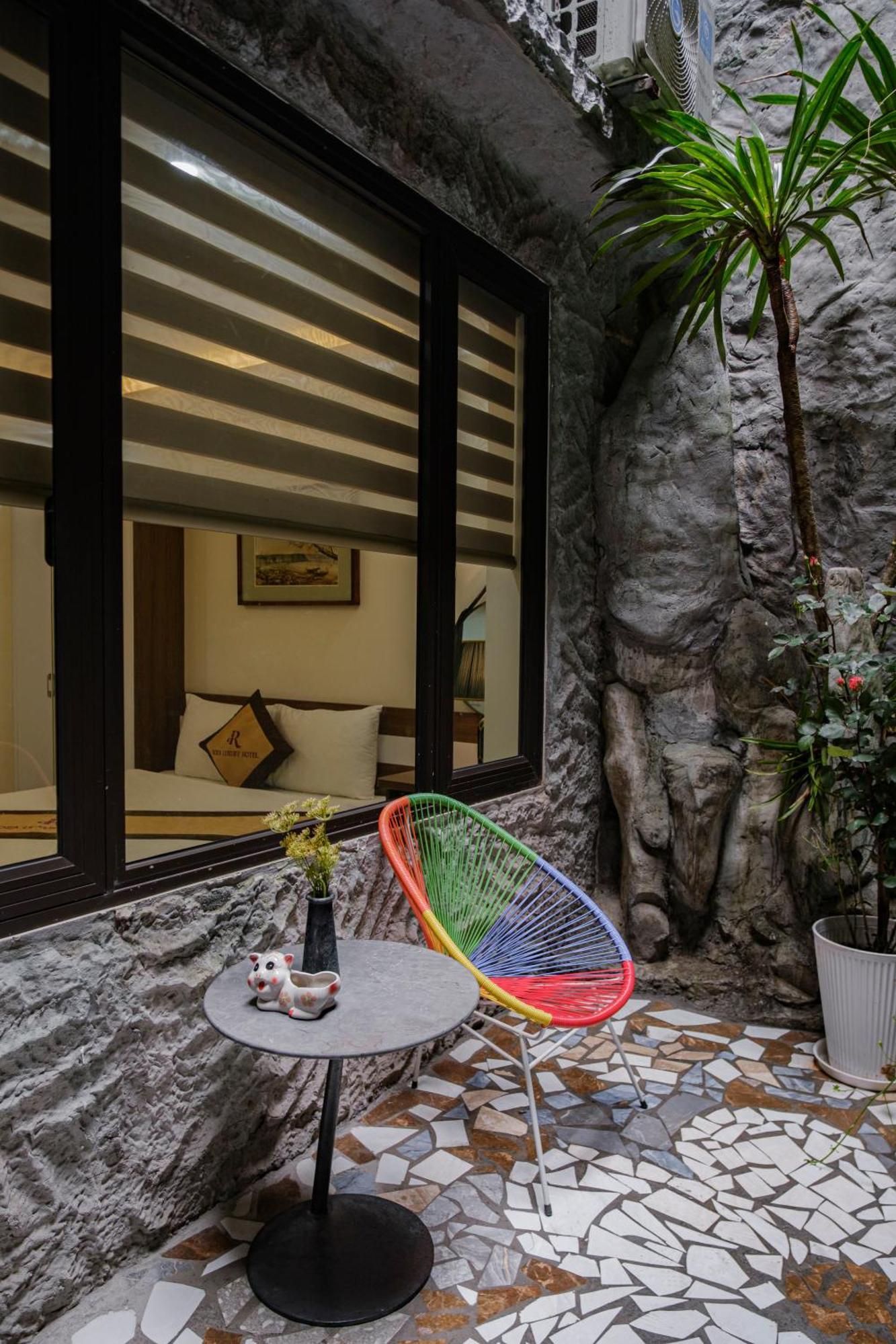 Hotel Cat Ba Roza Palace