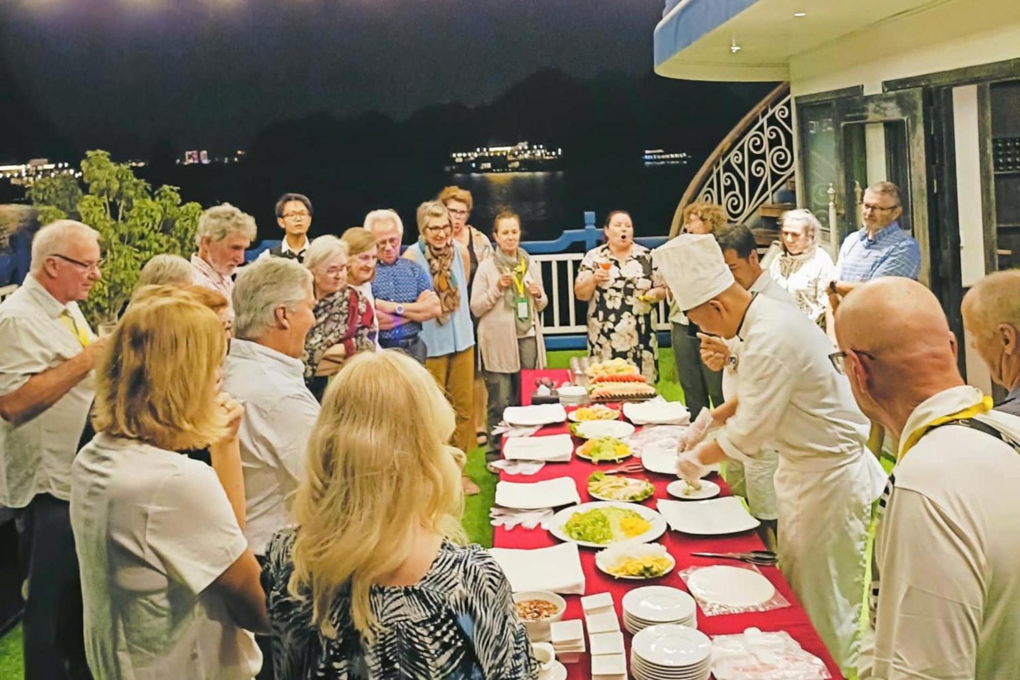  Verdure Lotus Luxury Cruise