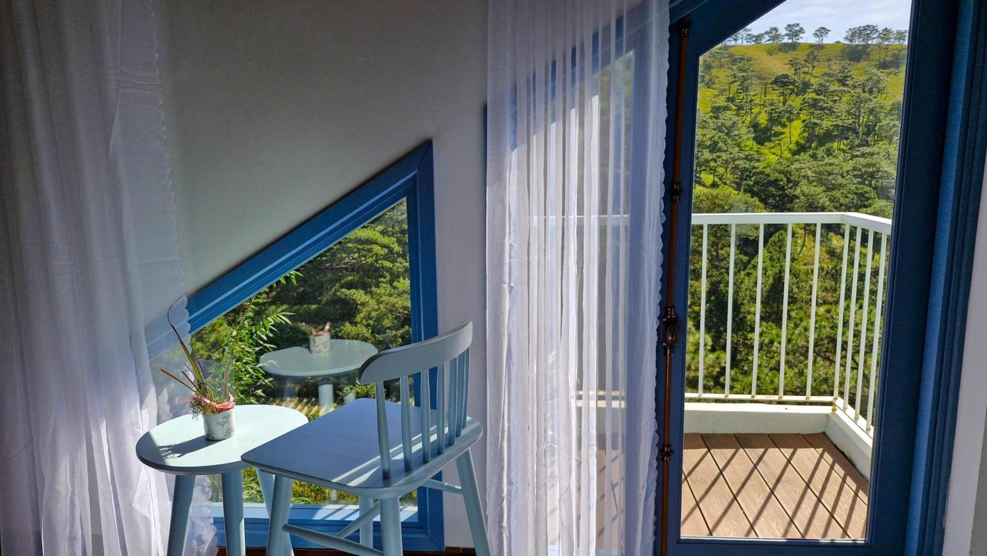 Apartment Trien Thong An Nhien Rung Trong Pho