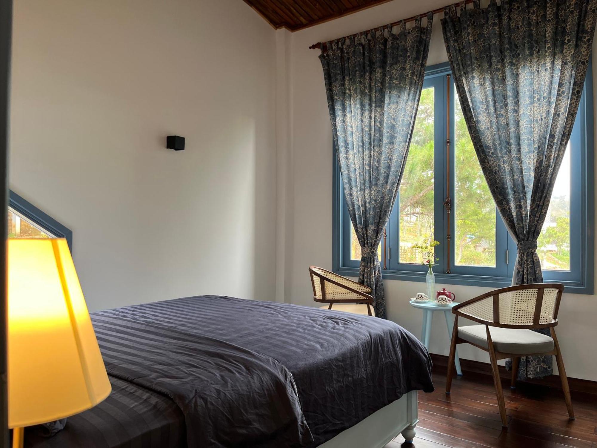 Trien Thong An Nhien Rung Trong Pho Apartment *