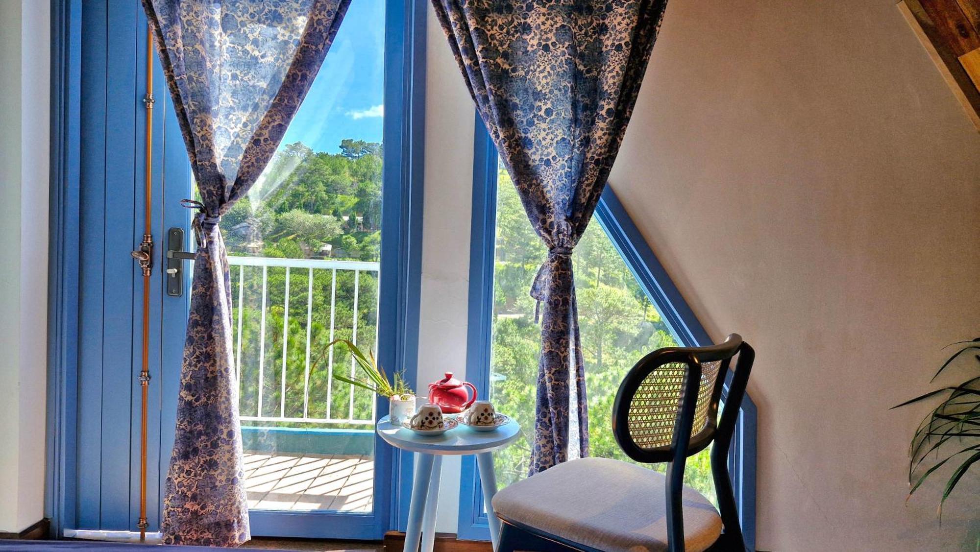 Trien Thong An Nhien Rung Trong Pho Apartment *