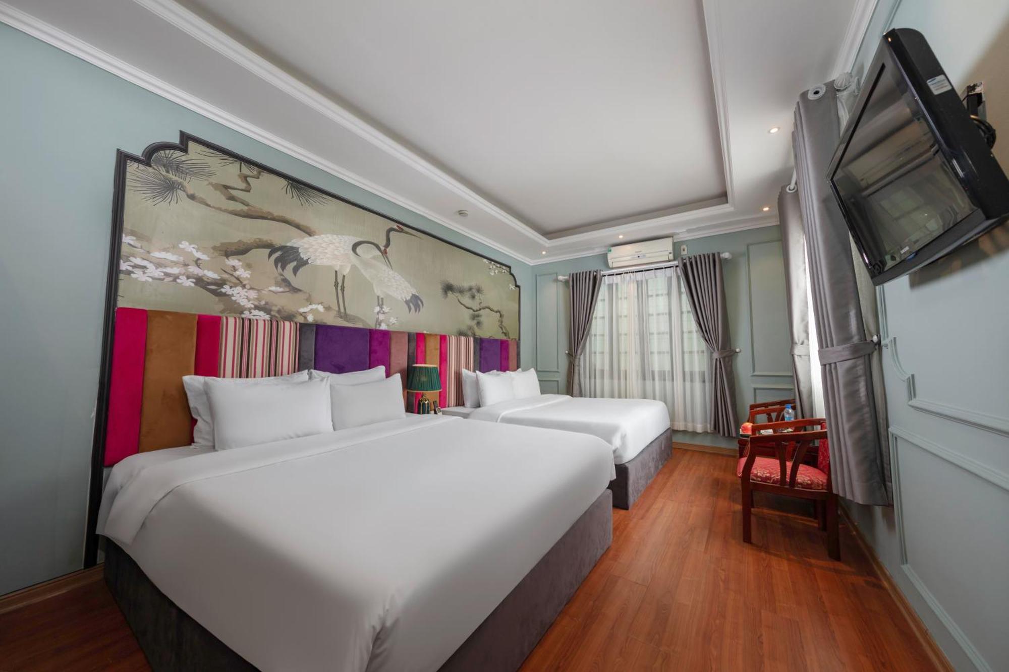 Madelise Amica And Travel Hotel