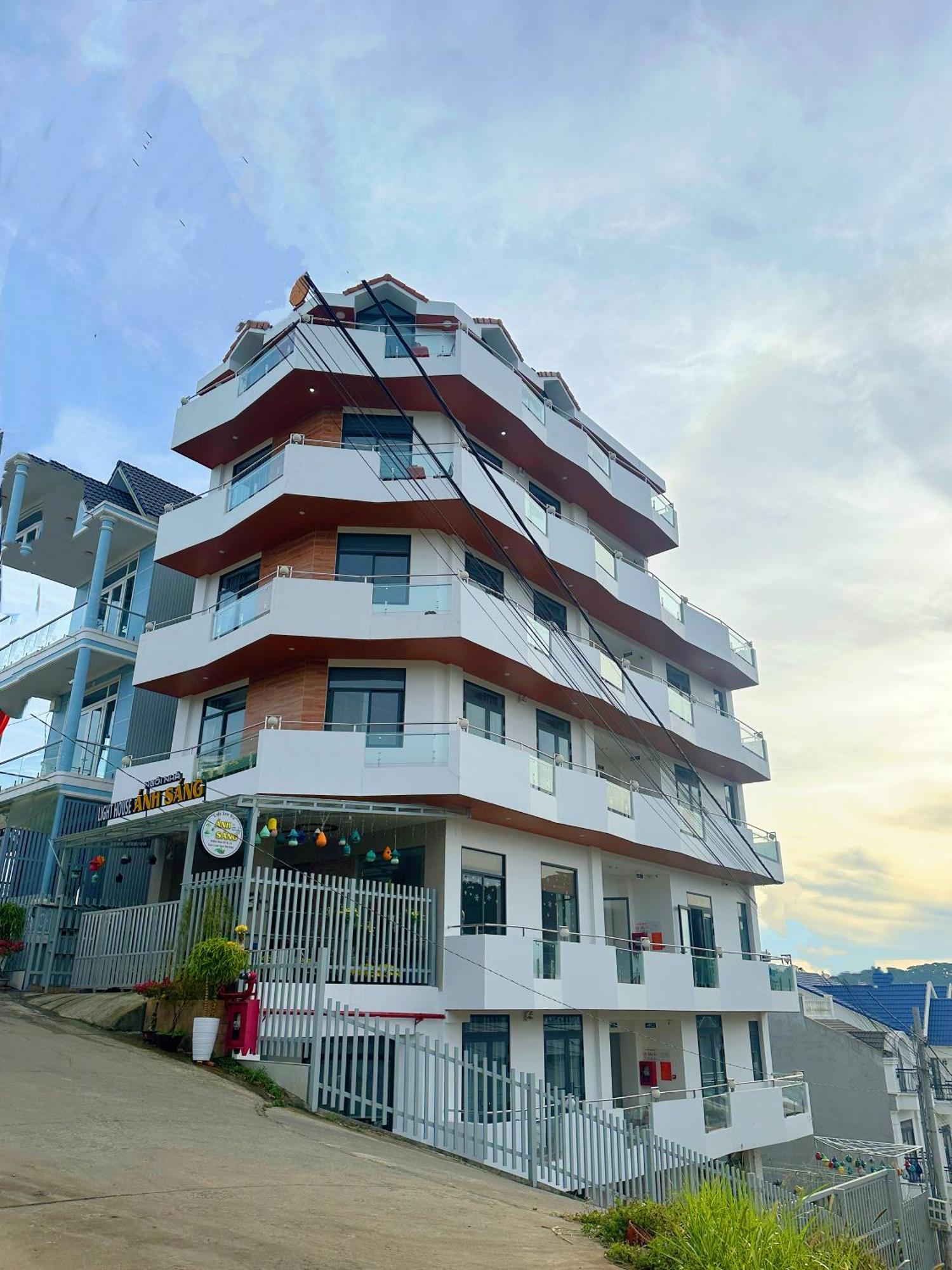 Hotel Khach San Anh Sang - Light House *