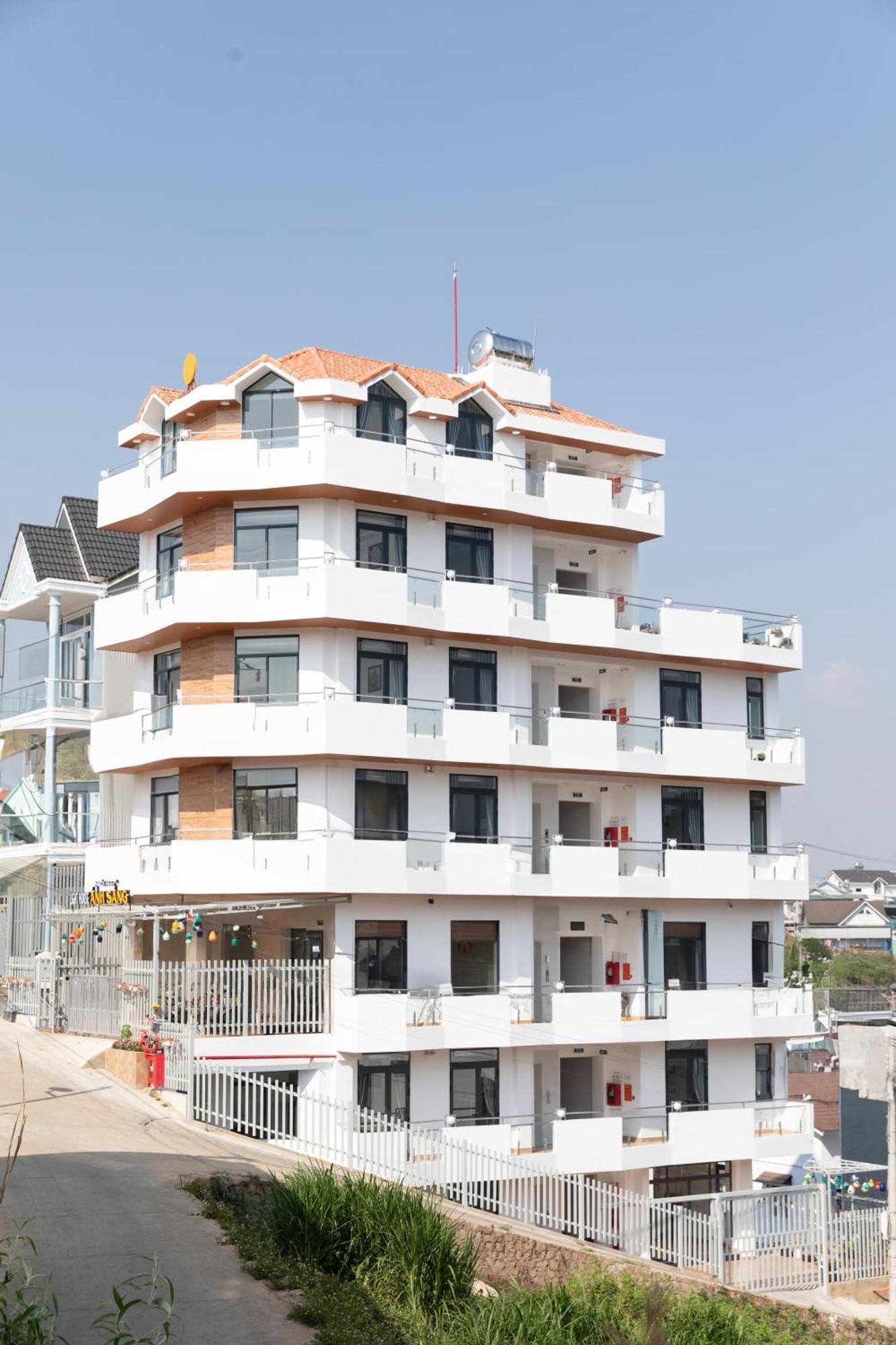 Khach San Anh Sang - Light House