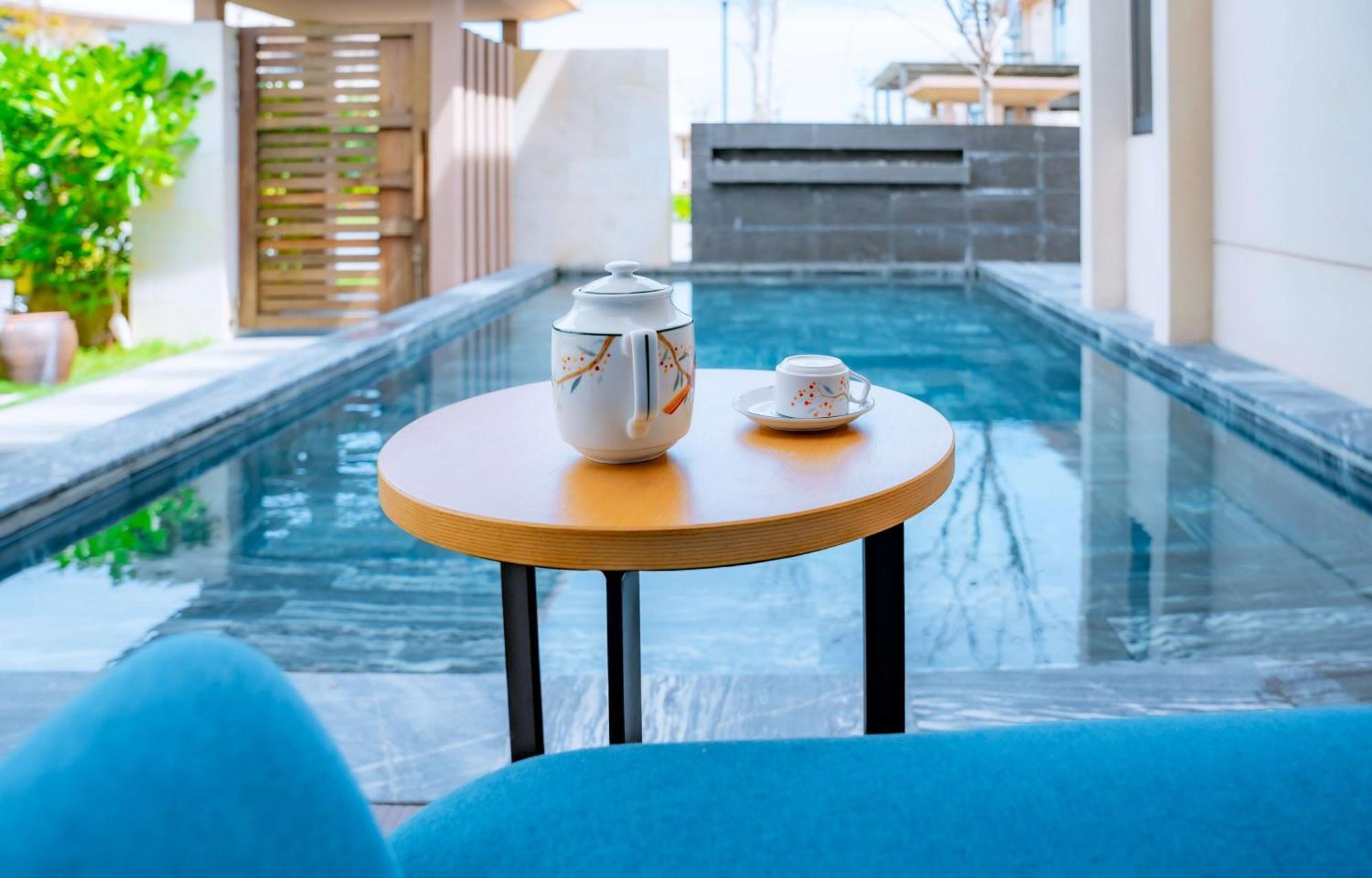 Hese Pool &