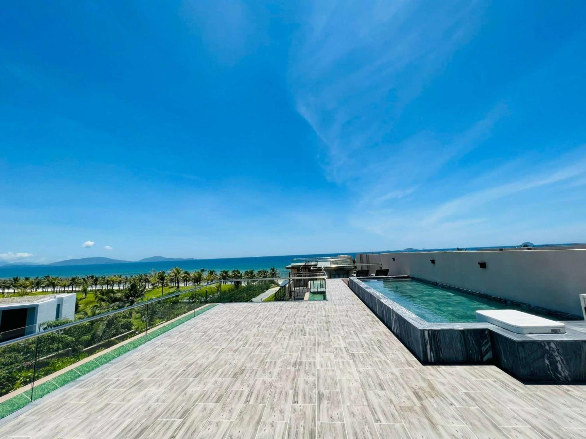 Hese Pool & Hotel Cam Ranh