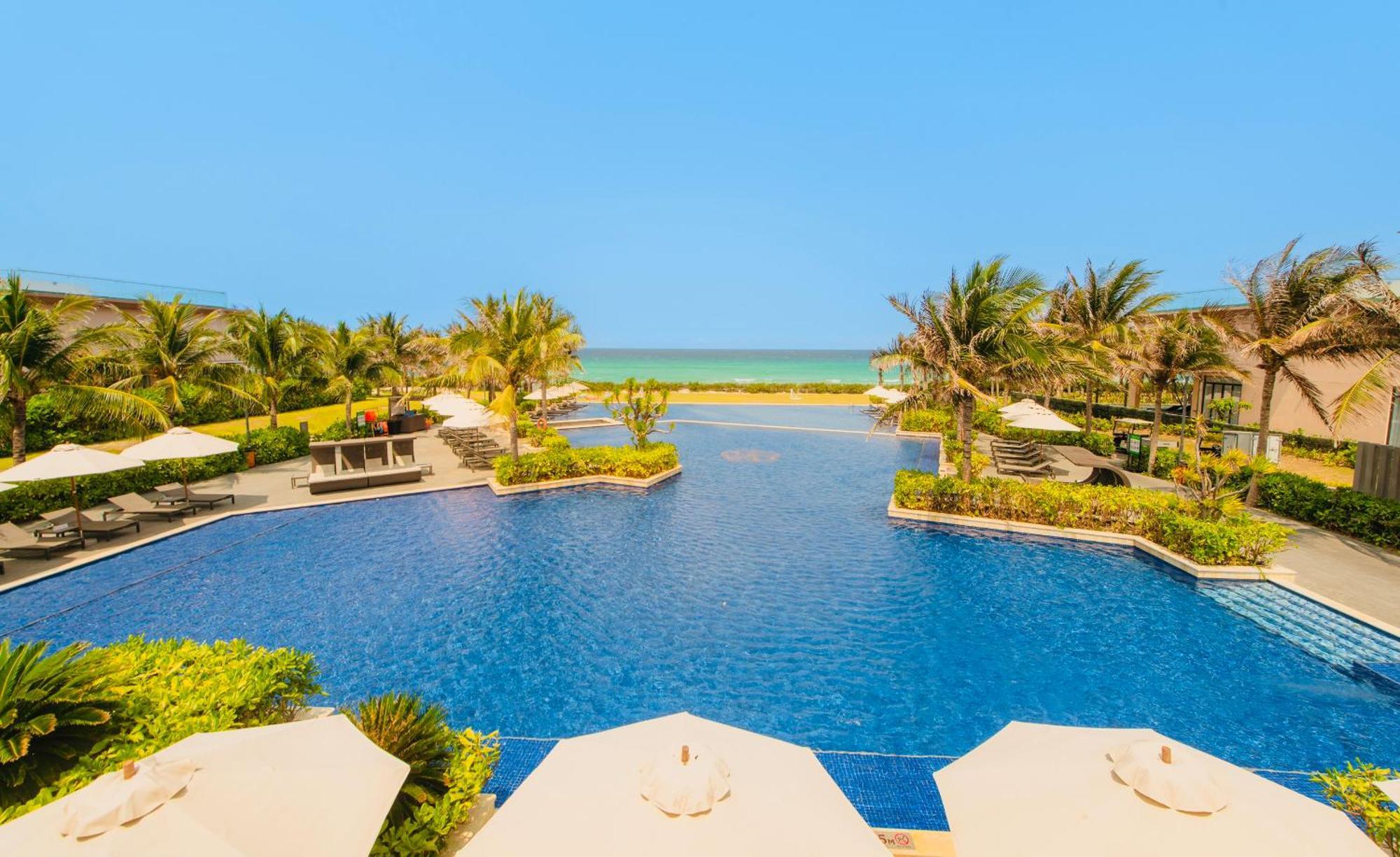 Hese Pool & Hotel 5*