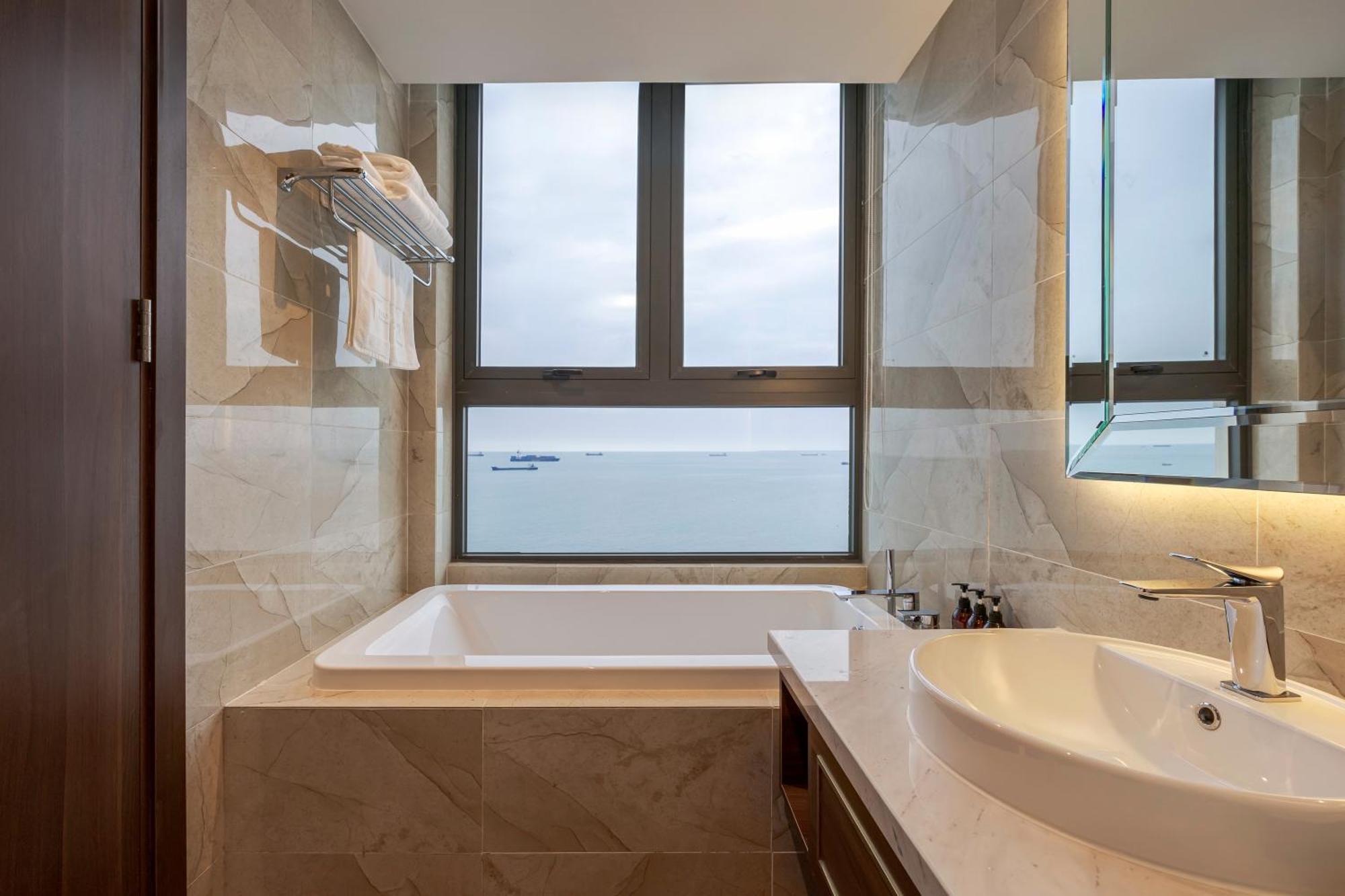 Oyster Bay Hotel 4*