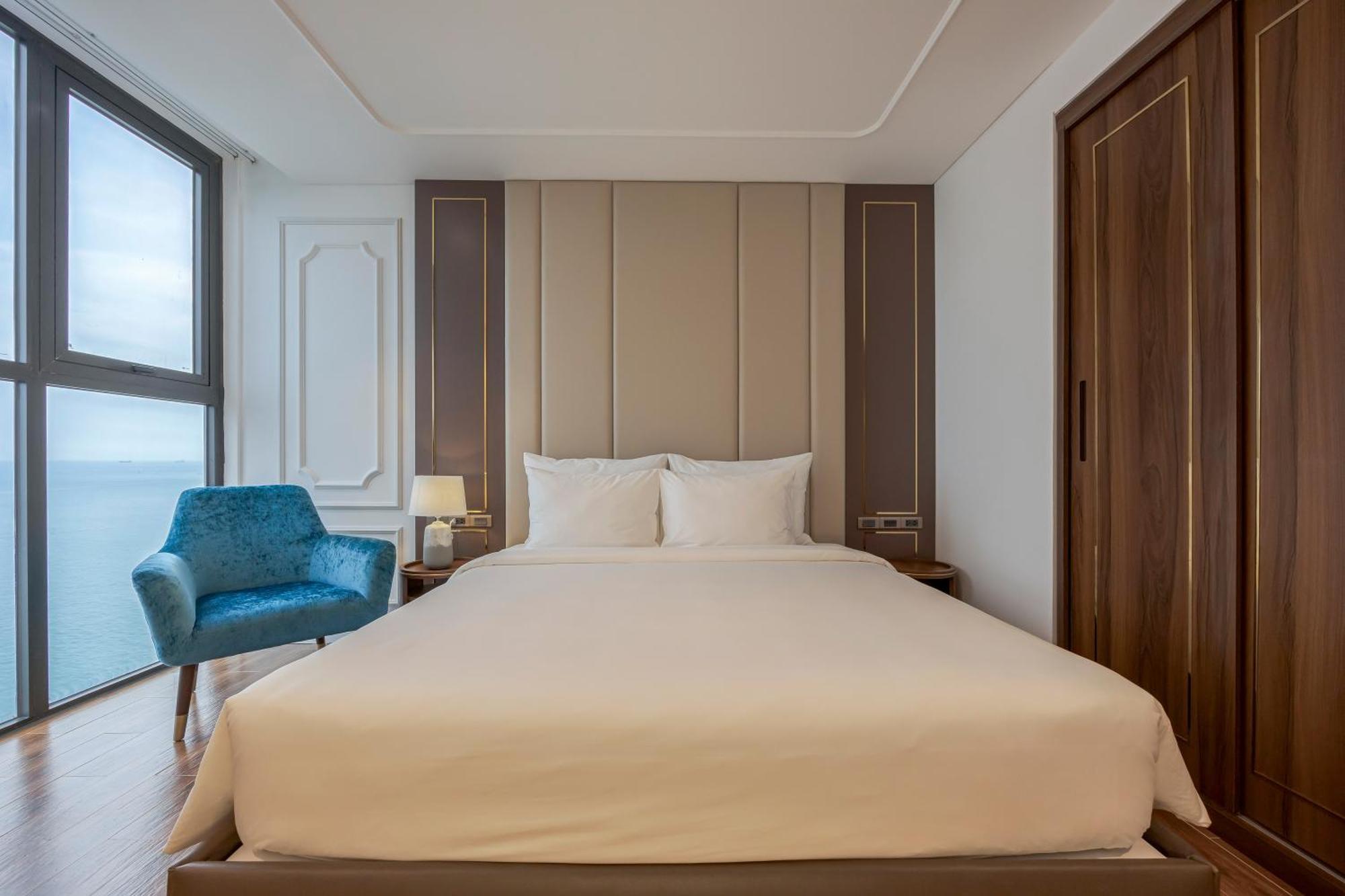 Hotel Oyster Bay 4*